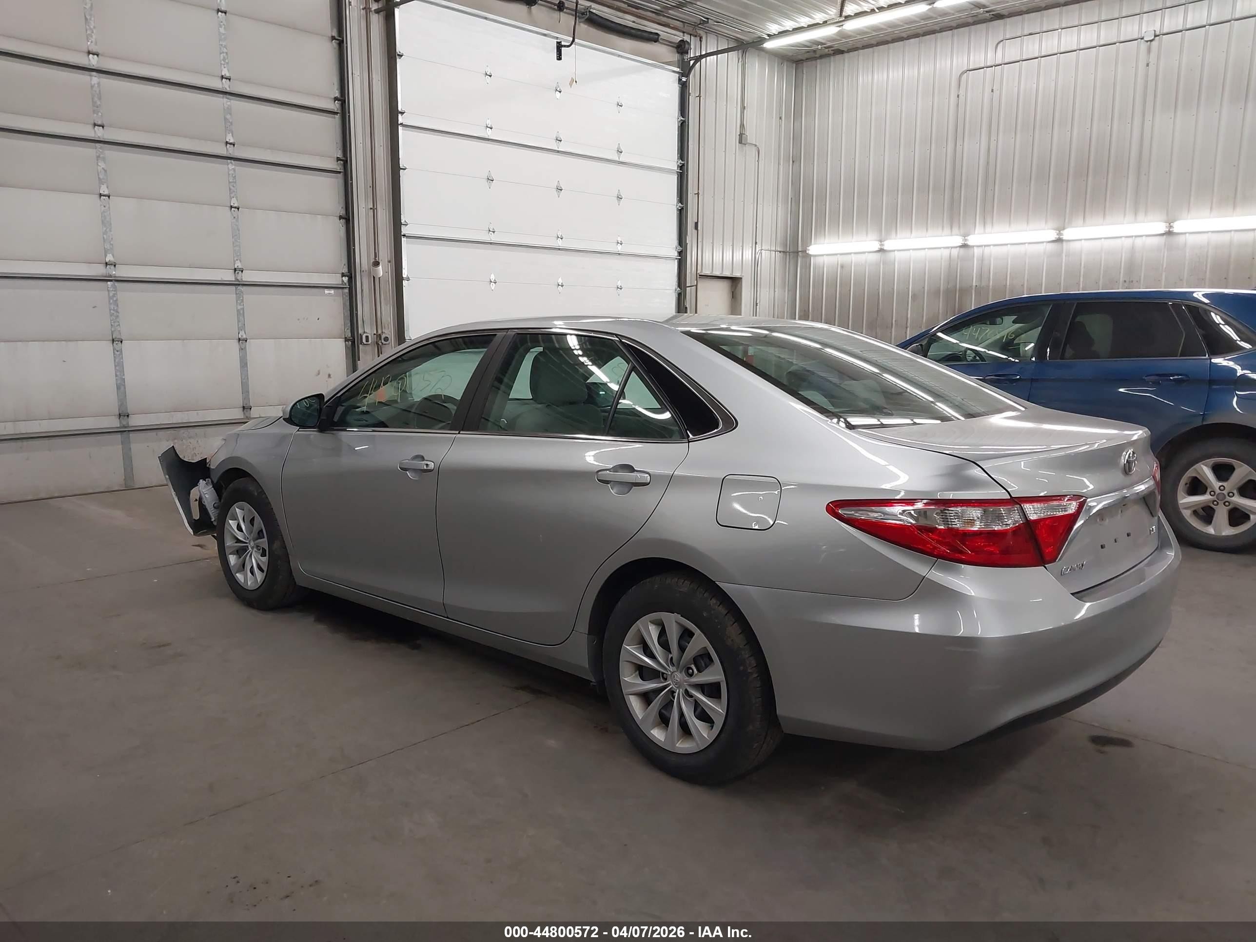 2015 Toyota Camry Le Silver vin: 4T4BF1FKXFR501597