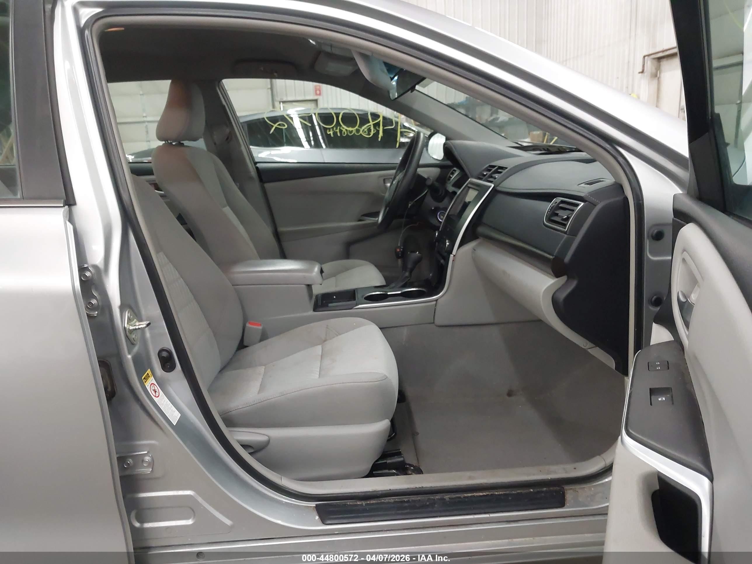 2015 Toyota Camry Le Silver vin: 4T4BF1FKXFR501597