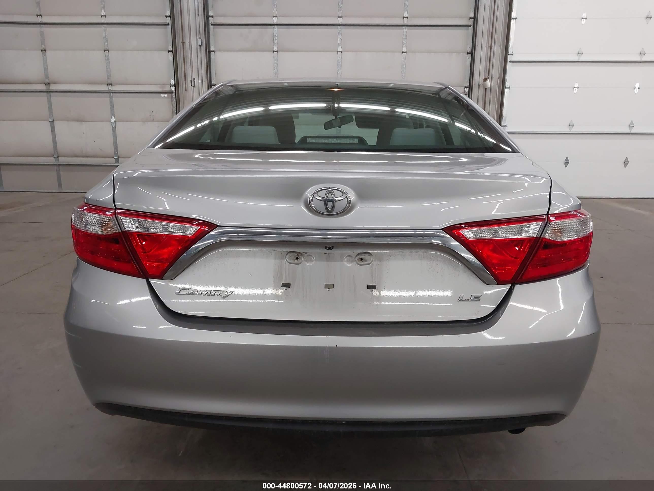 2015 Toyota Camry Le Silver vin: 4T4BF1FKXFR501597
