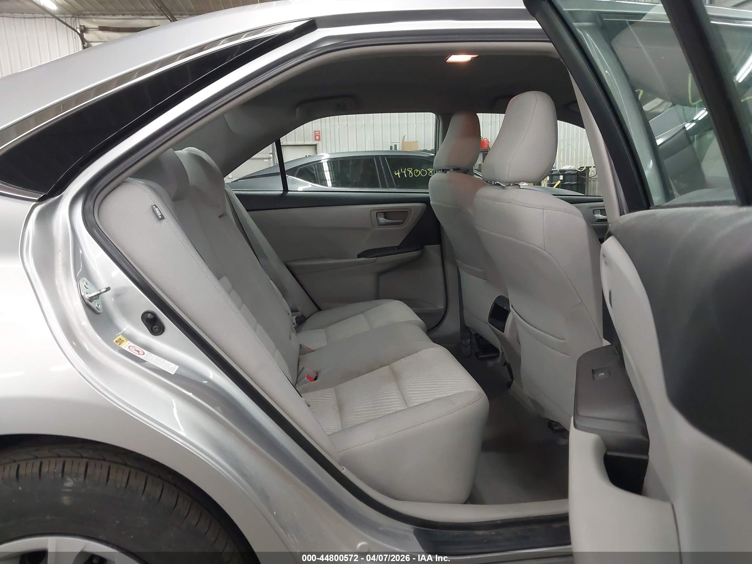 2015 Toyota Camry Le Silver vin: 4T4BF1FKXFR501597