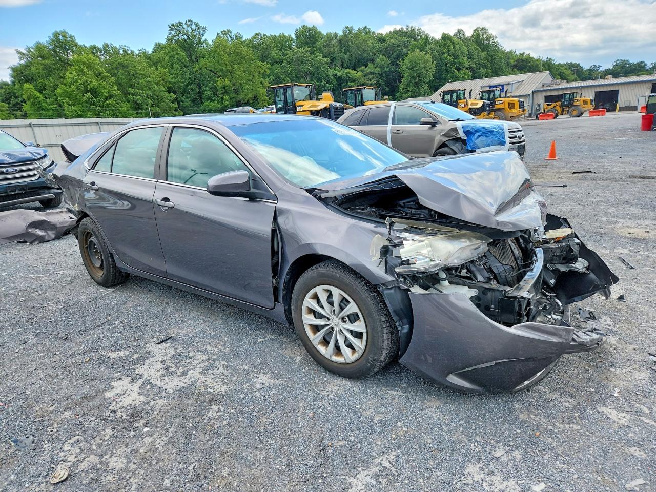2015 Toyota Camry Le Gray vin: 4T4BF1FKXFR502989