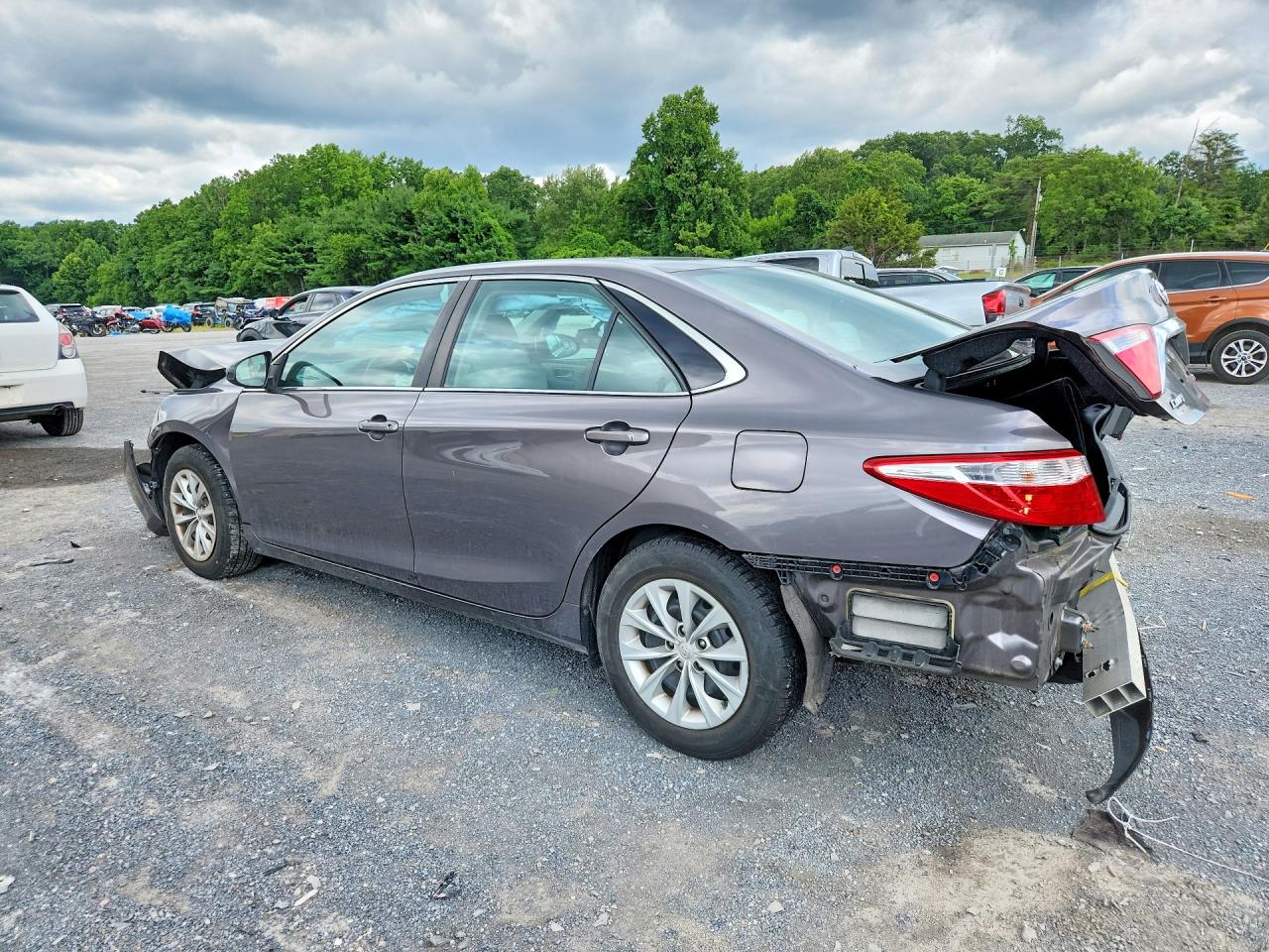 2015 Toyota Camry Le Gray vin: 4T4BF1FKXFR502989