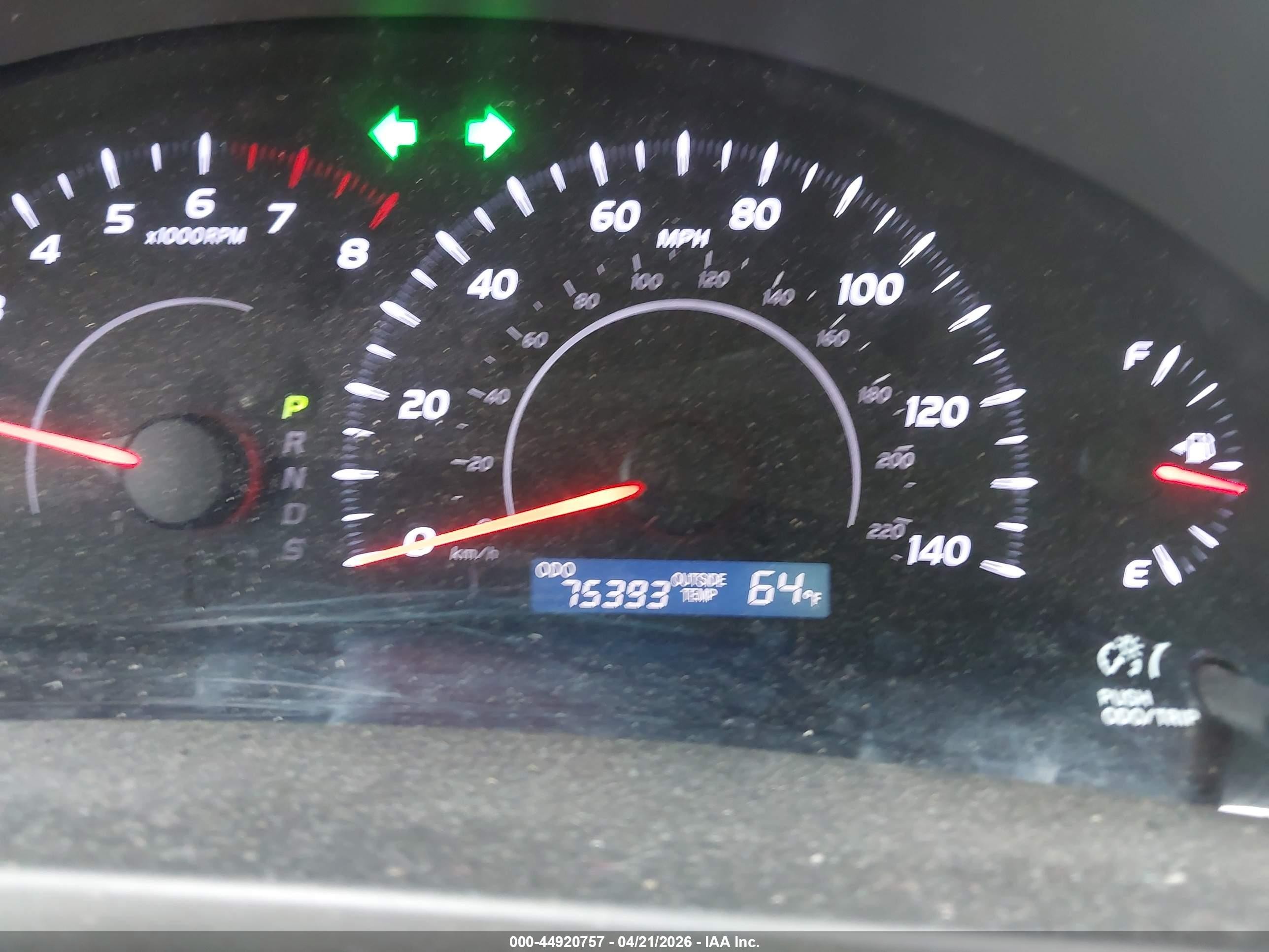 2010 Toyota Camry Le Beige vin: 4T4BF3EK0AR014091