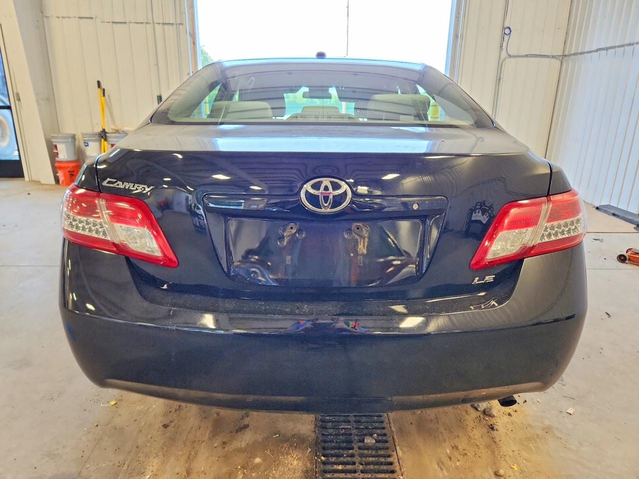 2010 Toyota Camry Le Black vin: 4T4BF3EK0AR016827