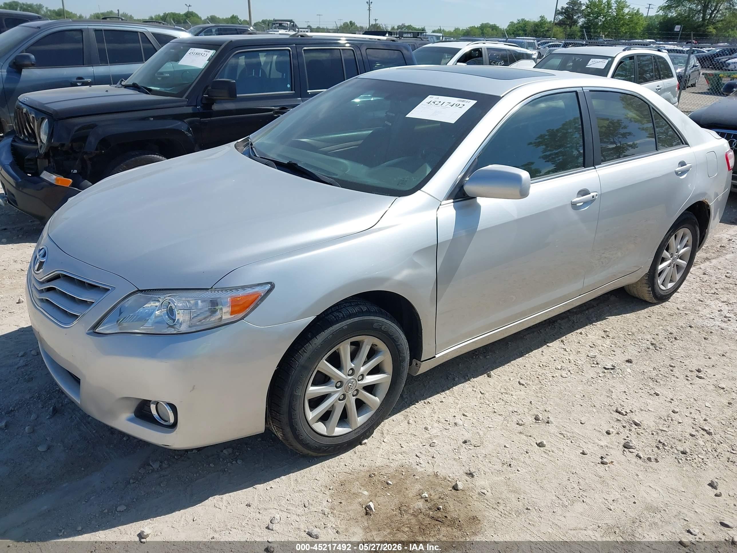 2010 Toyota Camry Xle Silver vin: 4T4BF3EK0AR042554