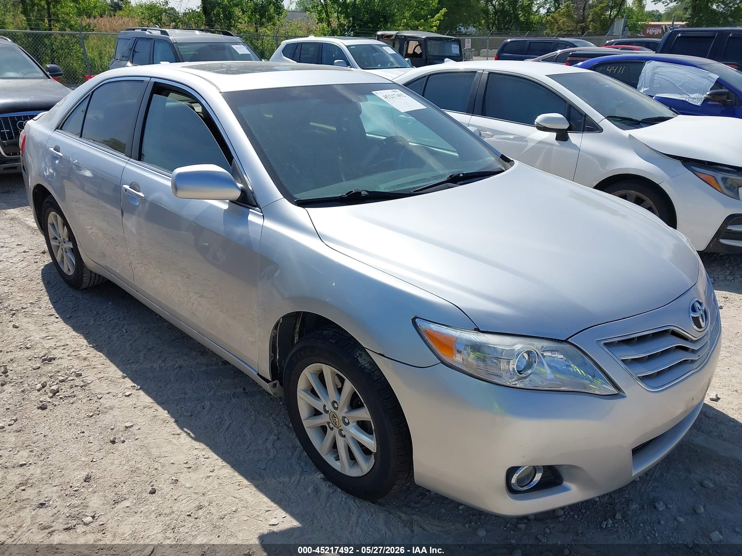 2010 Toyota Camry Xle Silver vin: 4T4BF3EK0AR042554