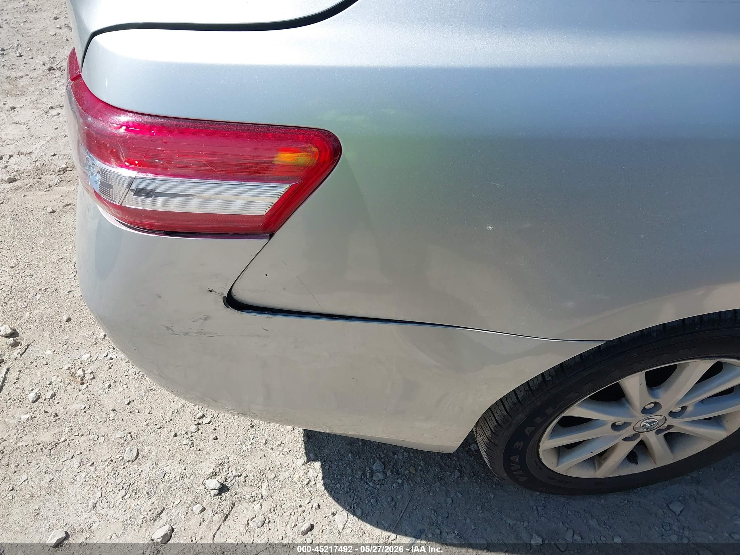 2010 Toyota Camry Xle Silver vin: 4T4BF3EK0AR042554