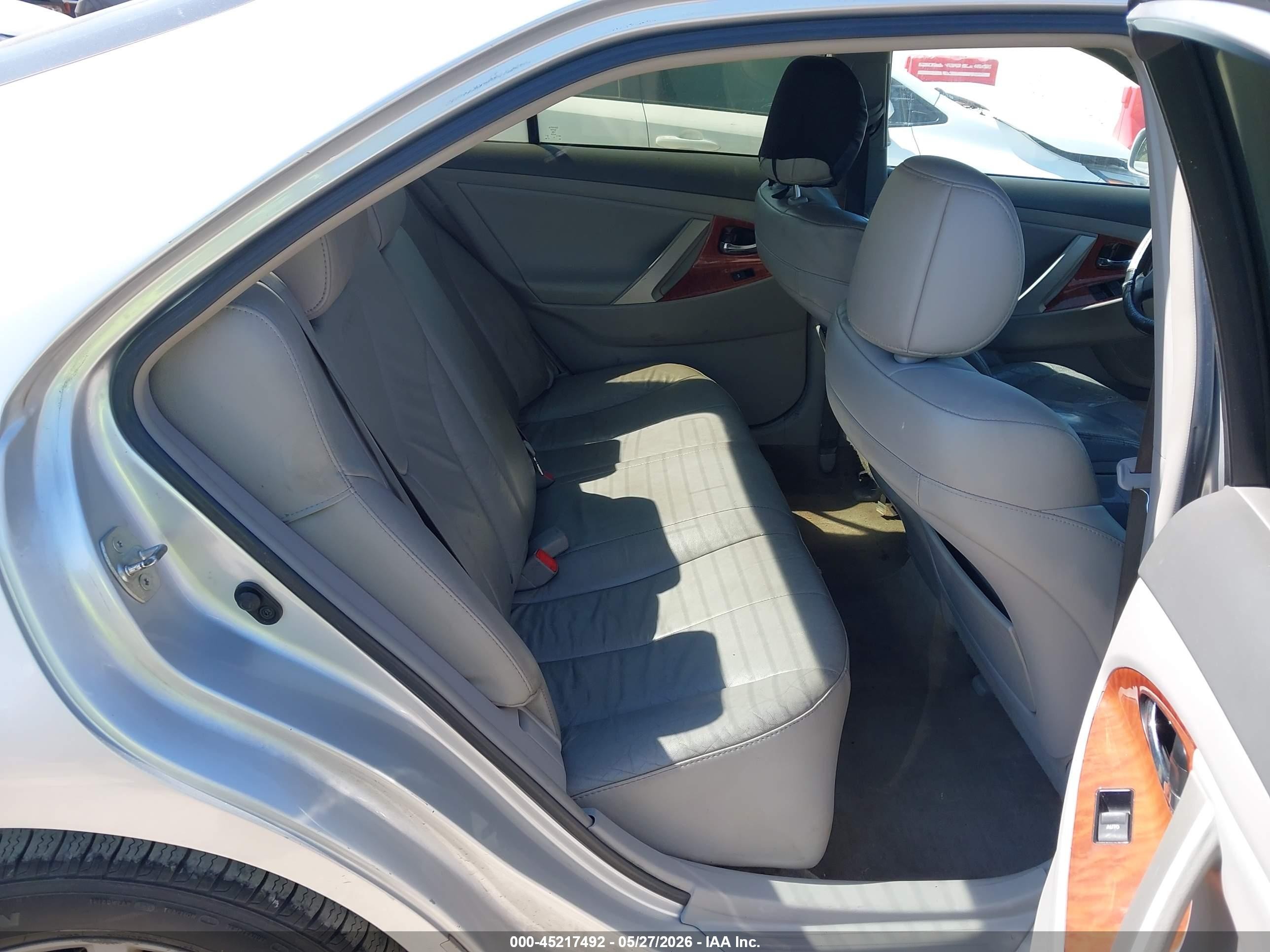 2010 Toyota Camry Xle Silver vin: 4T4BF3EK0AR042554