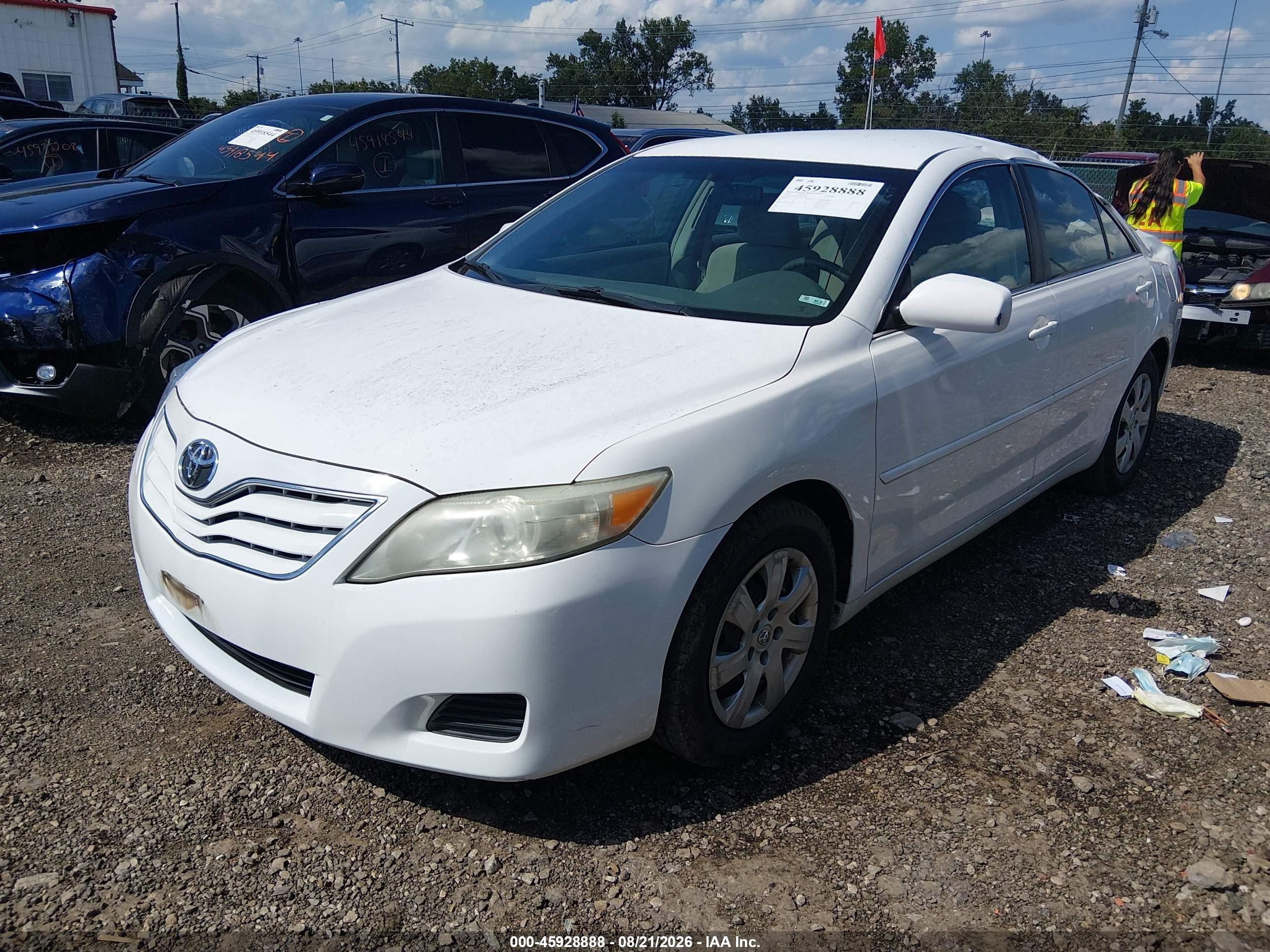 2010 Toyota Camry Le Белый vin: 4T4BF3EK0AR056941