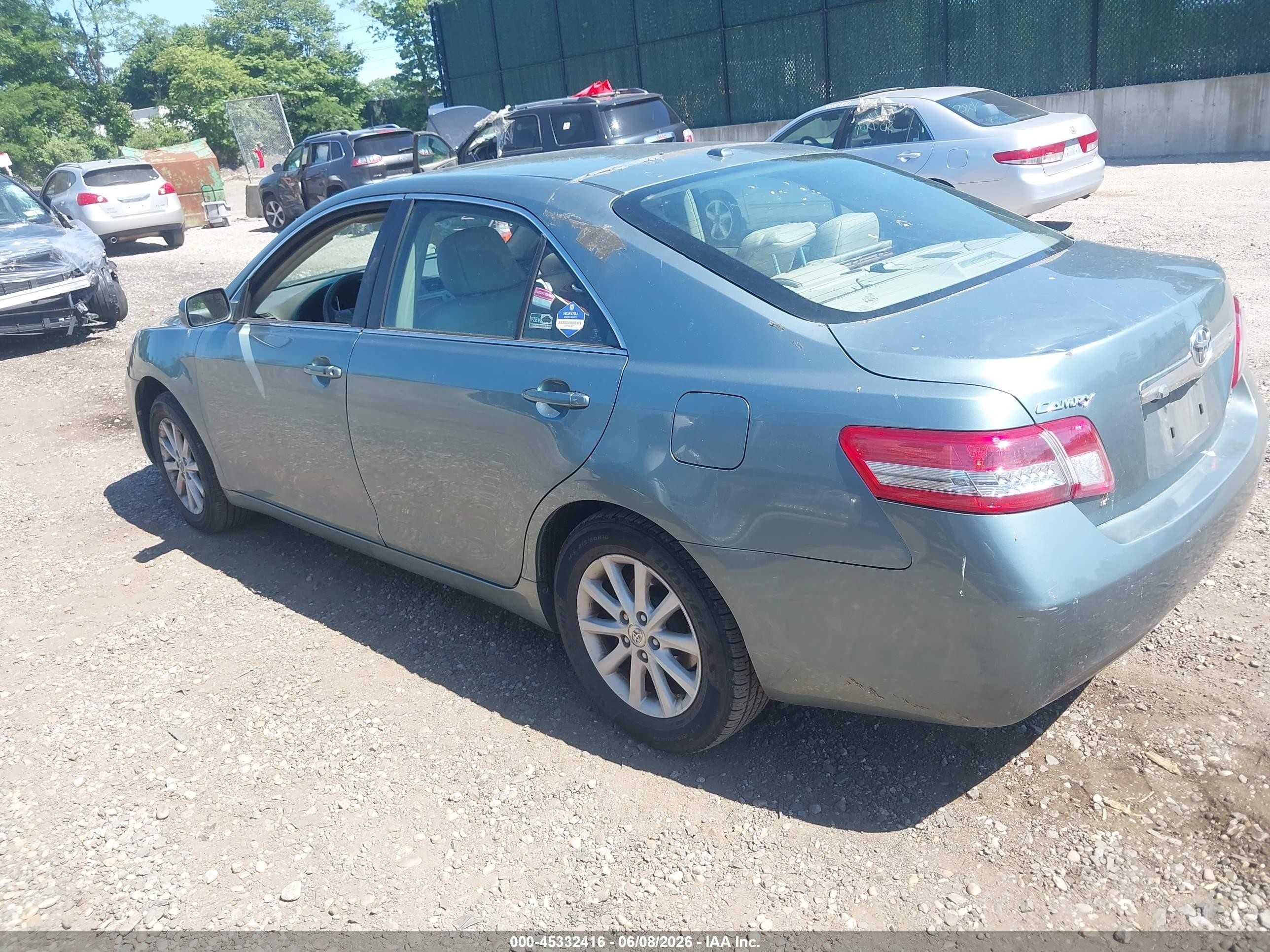 2010 Toyota Camry Xle Green vin: 4T4BF3EK0AR061153