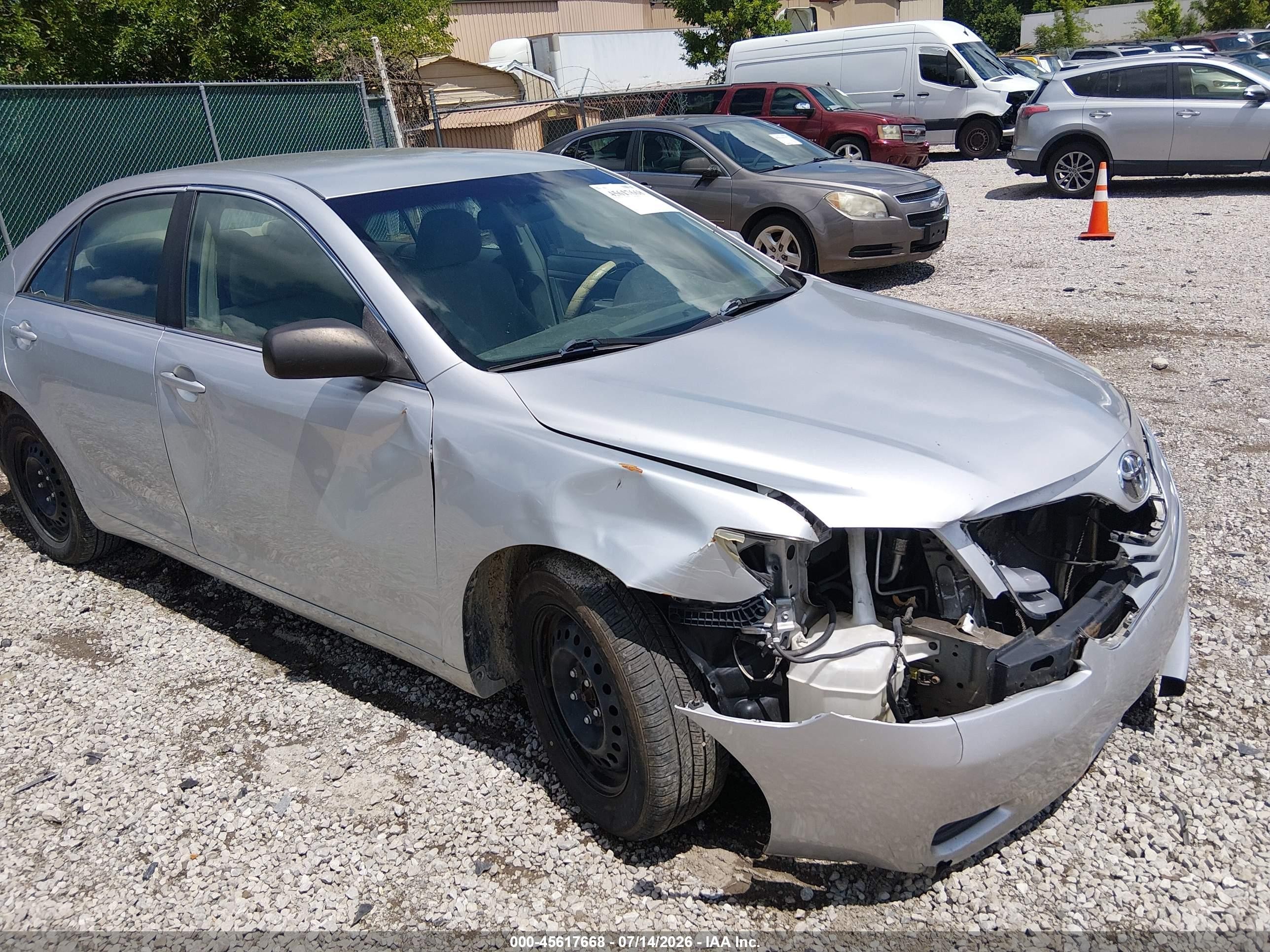 2010 Toyota Camry Le White vin: 4T4BF3EK0AR081001