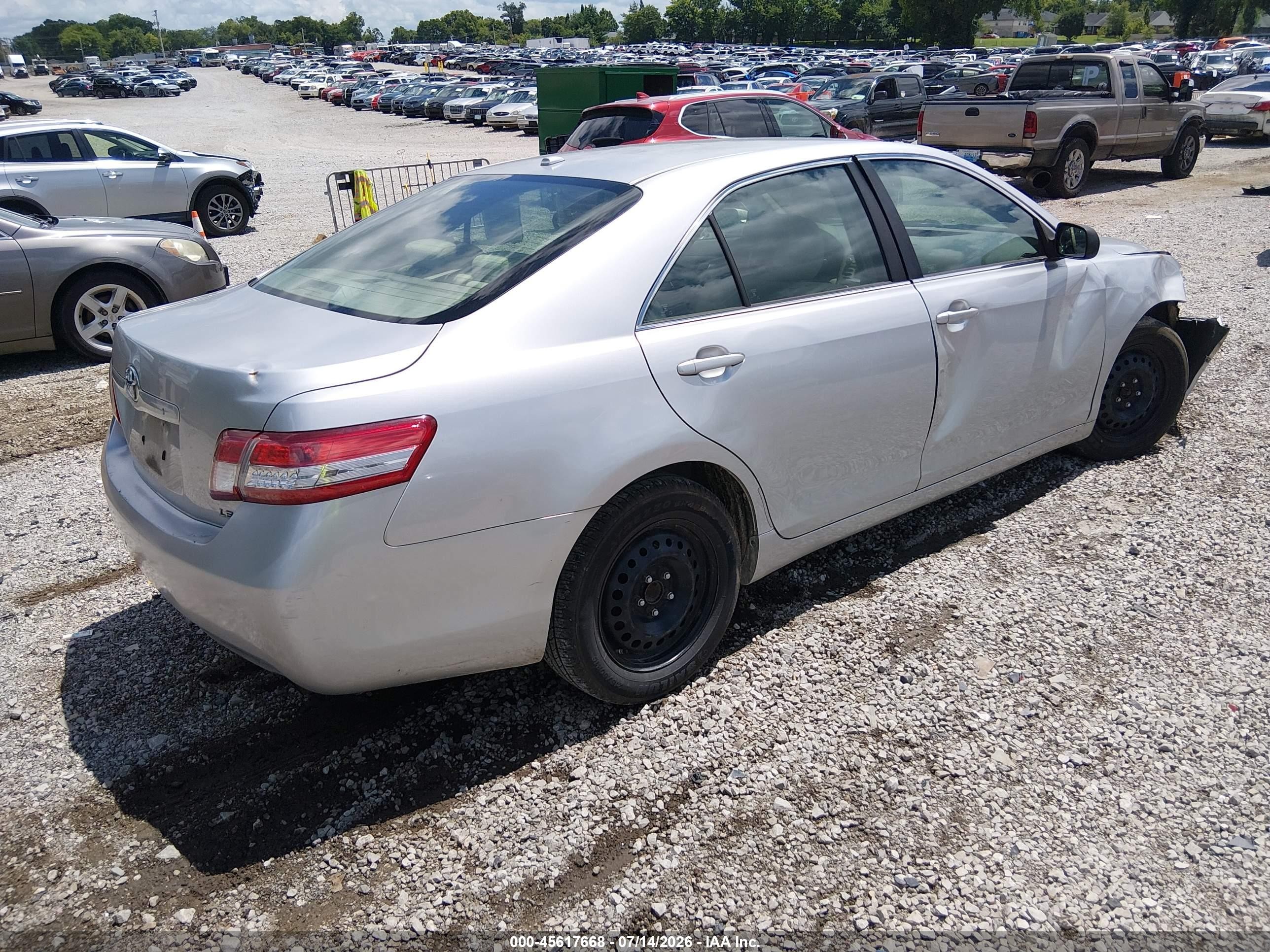2010 Toyota Camry Le White vin: 4T4BF3EK0AR081001