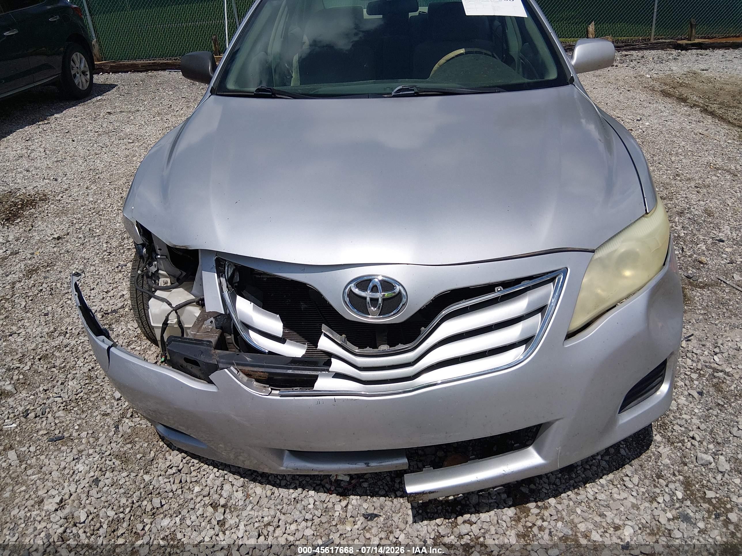 2010 Toyota Camry Le White vin: 4T4BF3EK0AR081001