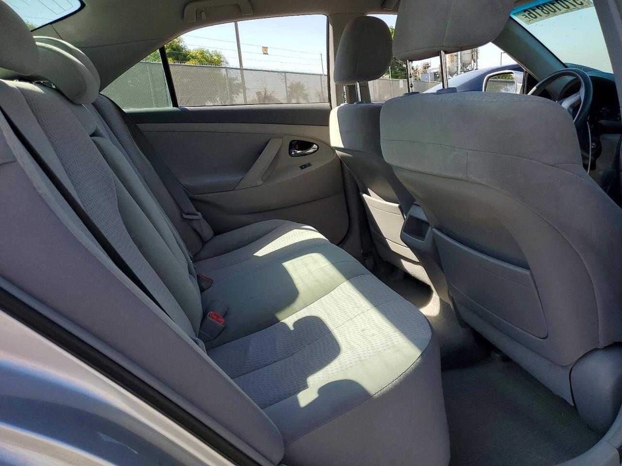 2010 Toyota Camry Base Silver vin: 4T4BF3EK0AR082195