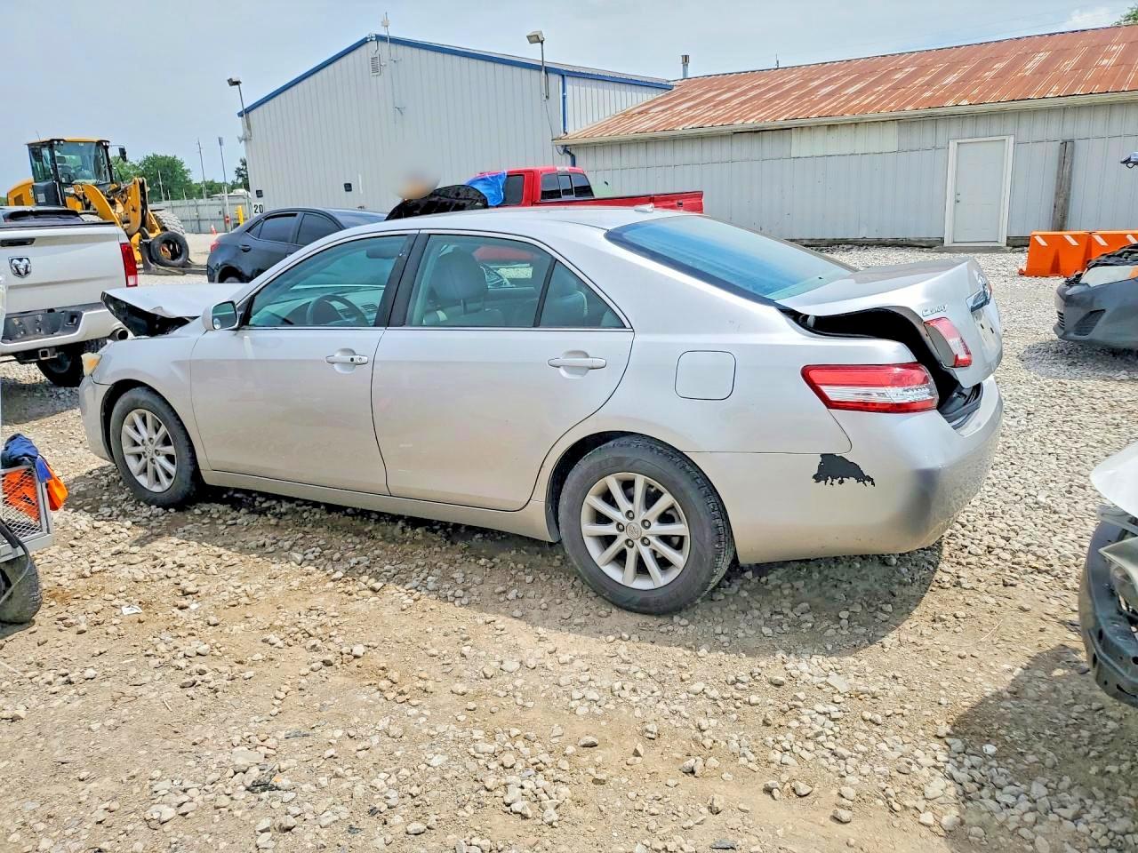 2010 Toyota Camry Xle Серебряный vin: 4T4BF3EK0AR083878