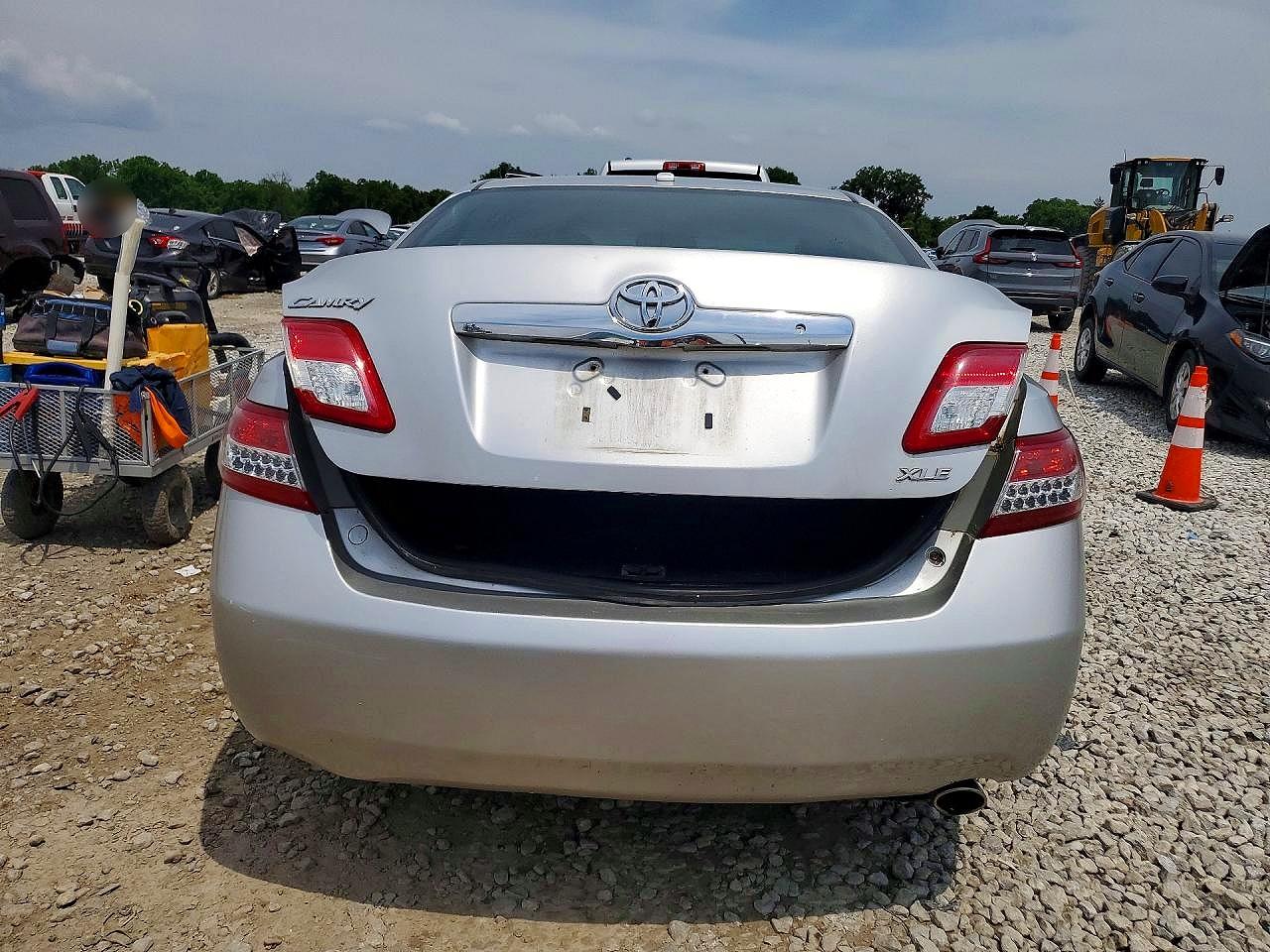 2010 Toyota Camry Xle Серебряный vin: 4T4BF3EK0AR083878