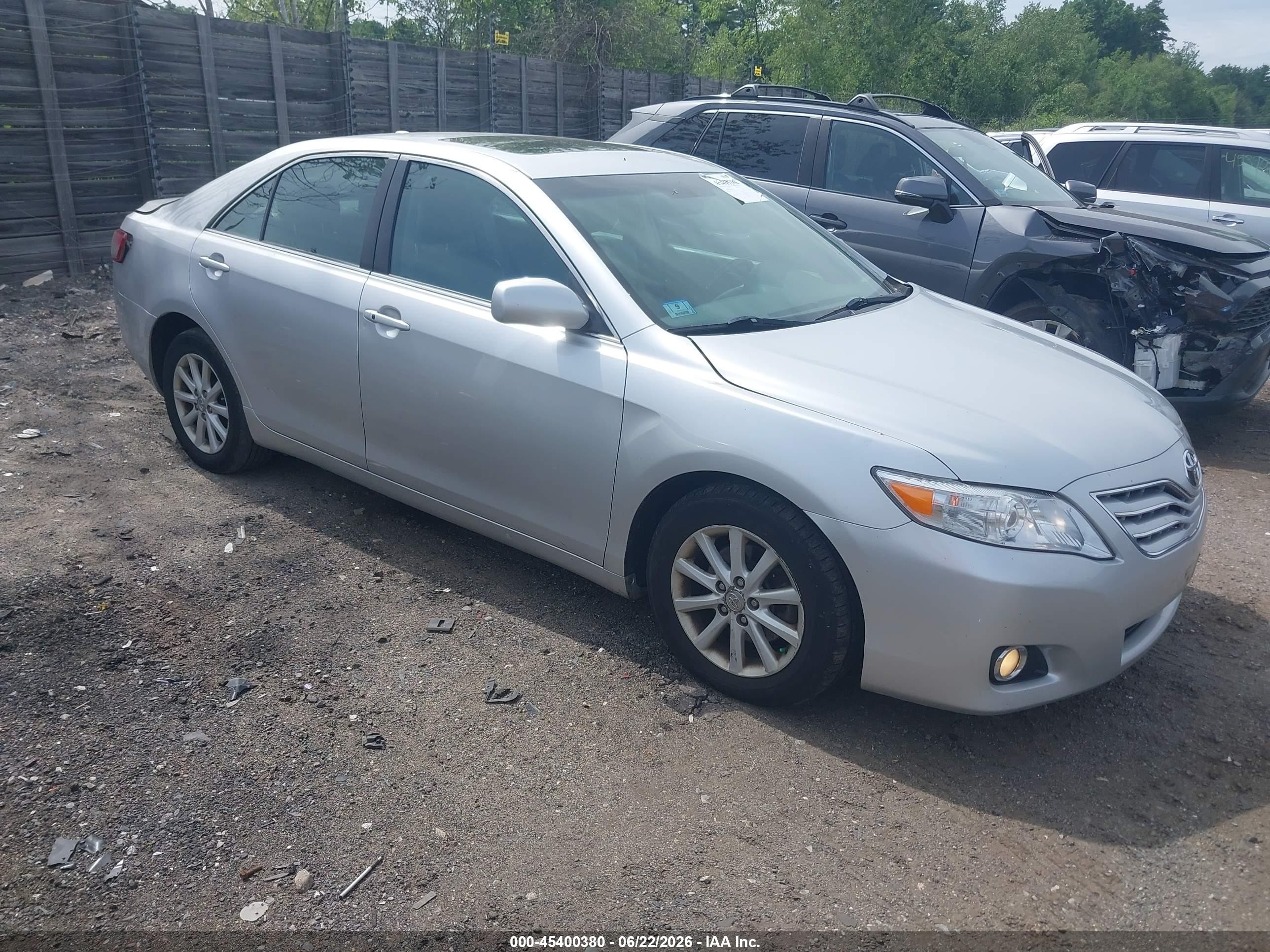 2011 Toyota Camry Xle Silver vin: 4T4BF3EK0BR092789