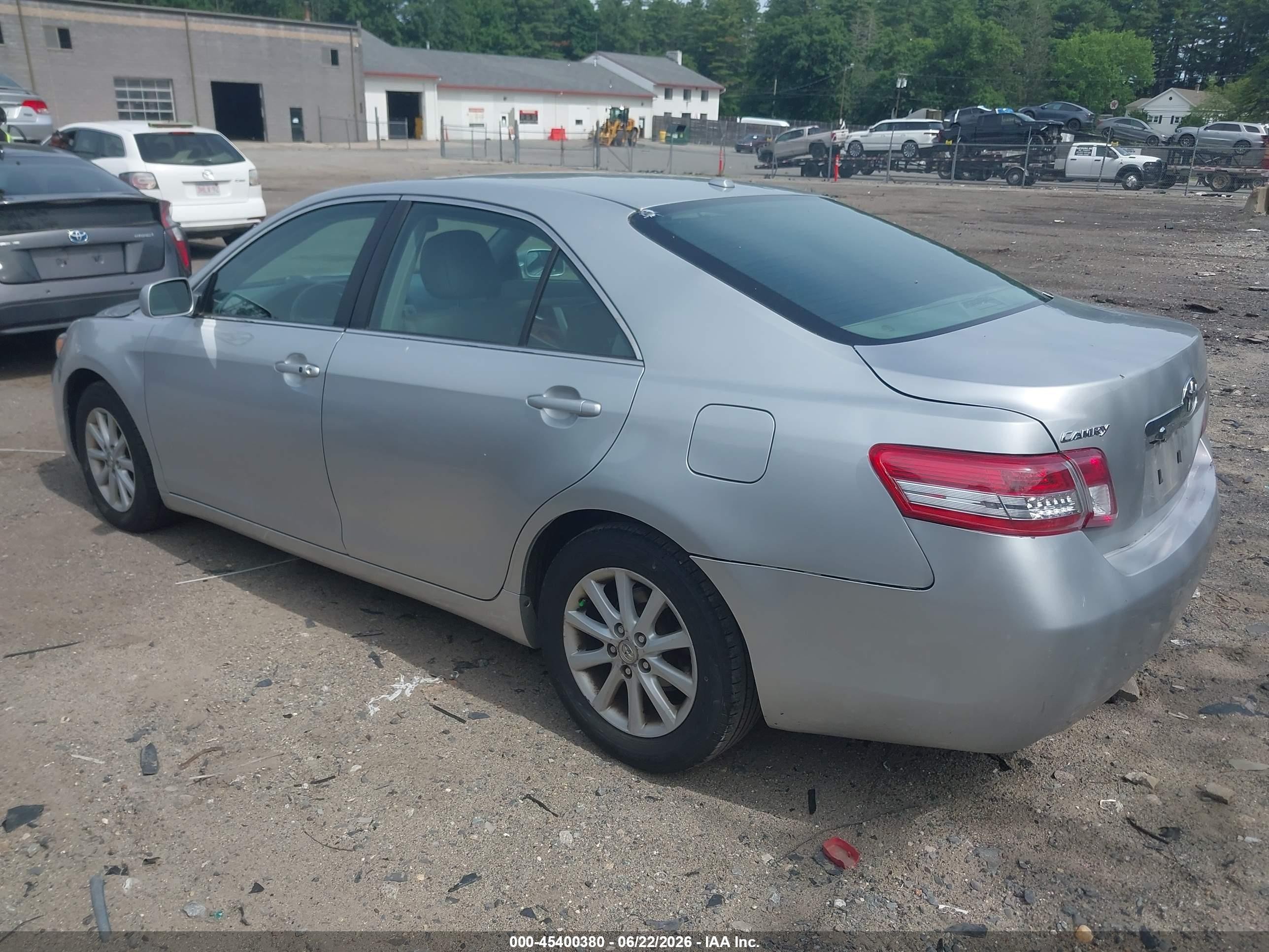 2011 Toyota Camry Xle Silver vin: 4T4BF3EK0BR092789