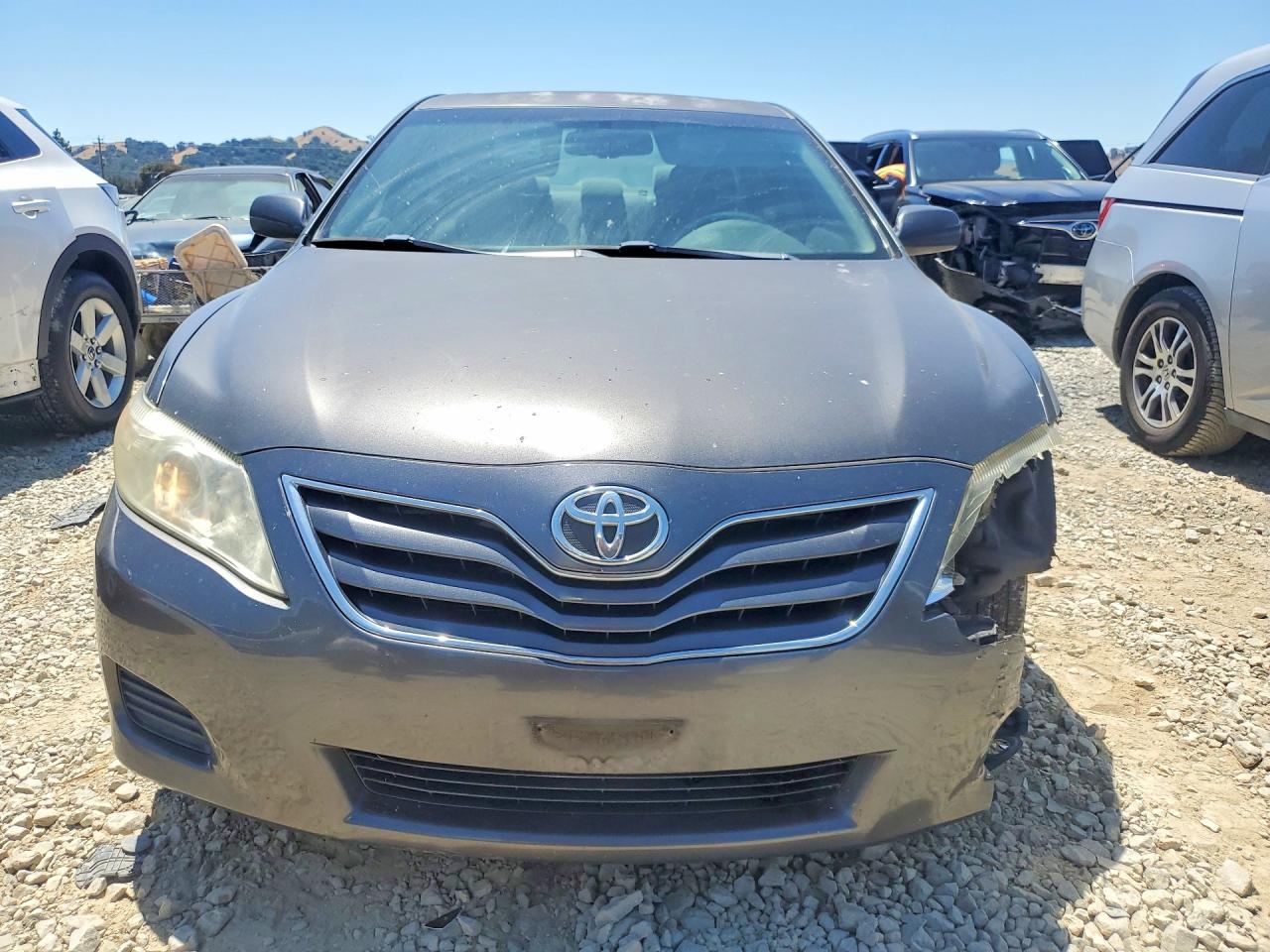2011 Toyota Camry Le Gray vin: 4T4BF3EK0BR109705