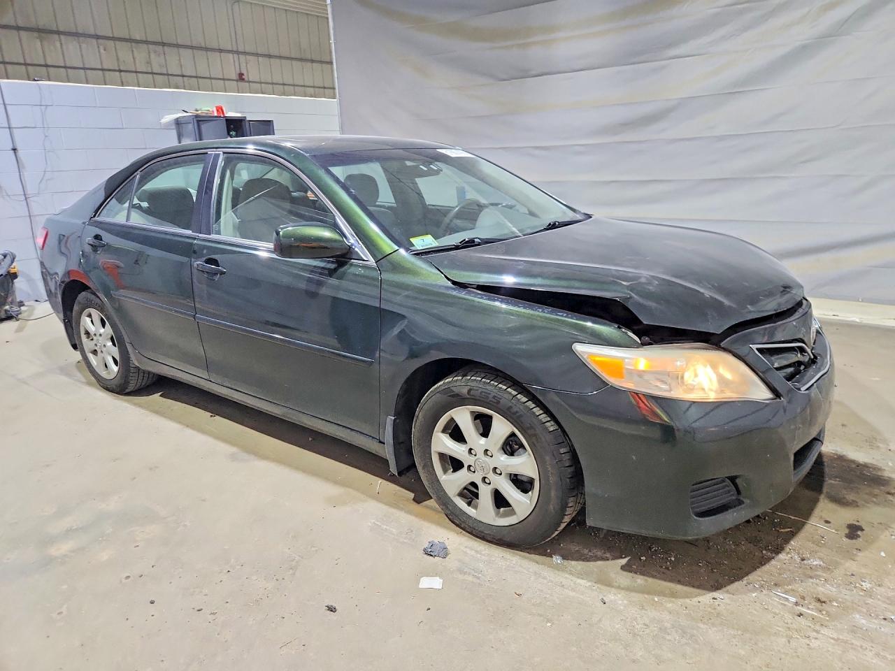 2011 Toyota Camry Le Green vin: 4T4BF3EK0BR116038