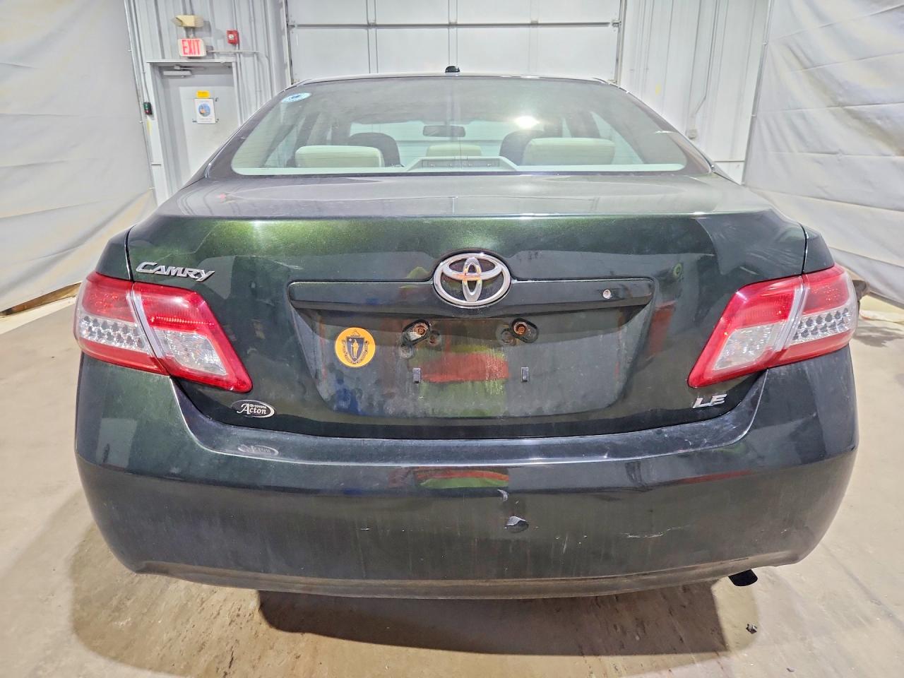 2011 Toyota Camry Le Green vin: 4T4BF3EK0BR116038