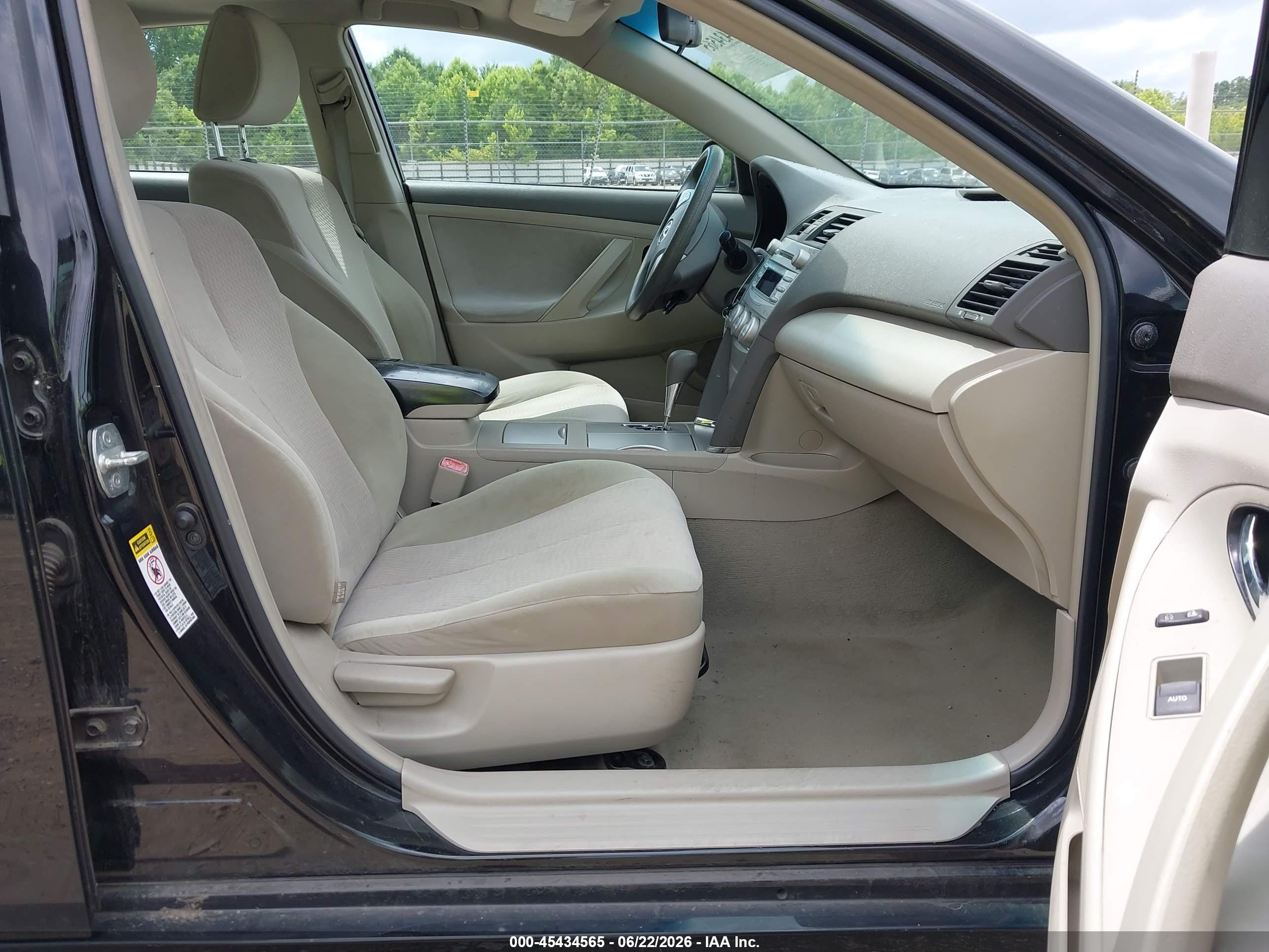 2011 Toyota Camry Le Black vin: 4T4BF3EK0BR126066