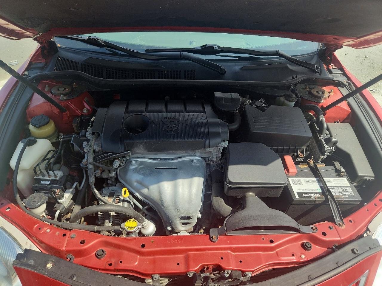 2011 Toyota Camry Le Red vin: 4T4BF3EK0BR130814