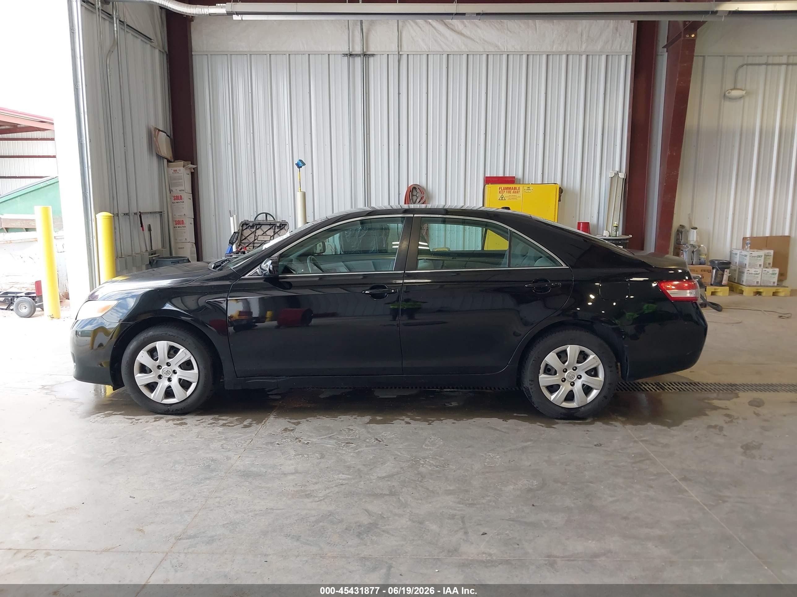 2011 Toyota Camry Le Black vin: 4T4BF3EK0BR162470