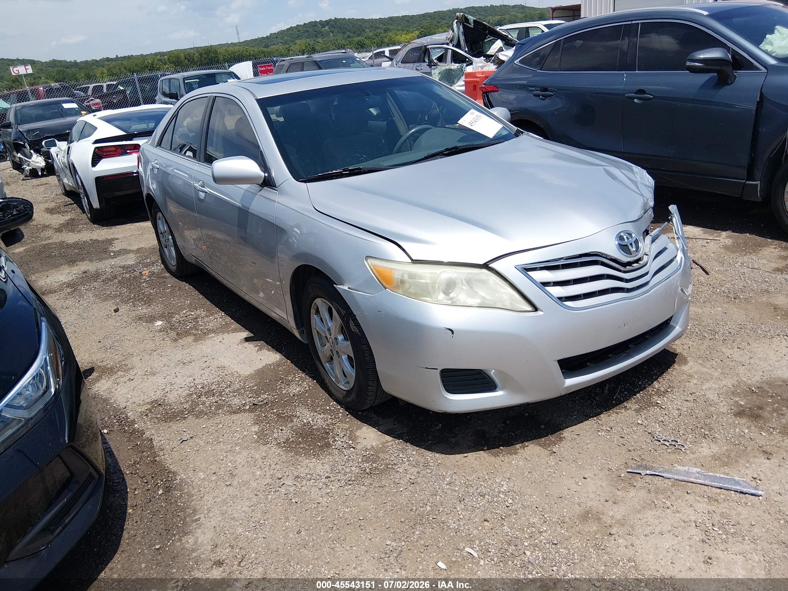 2011 Toyota Camry Le Silver vin: 4T4BF3EK0BR163702