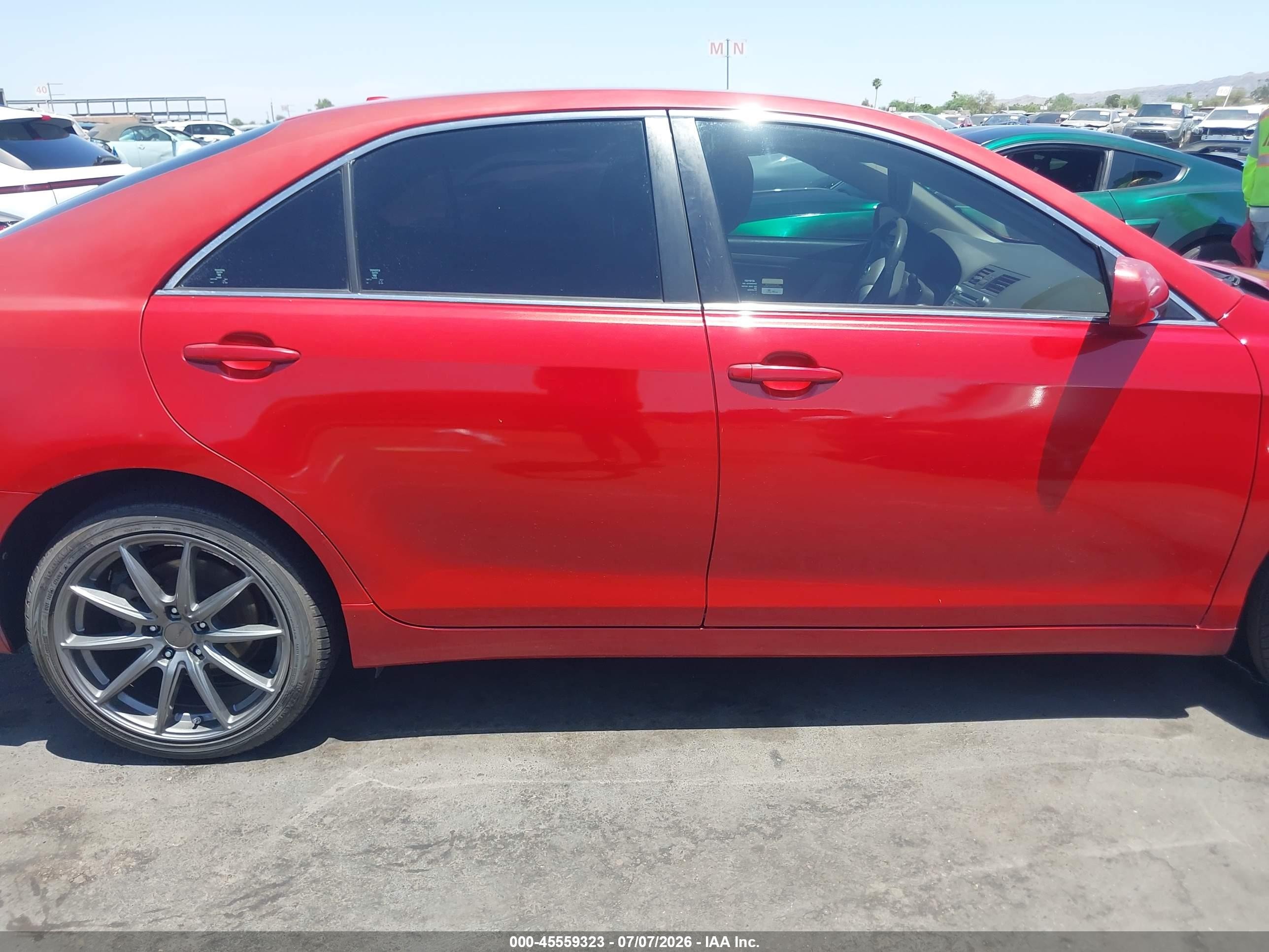 2011 Toyota Camry Le Red vin: 4T4BF3EK0BR167233