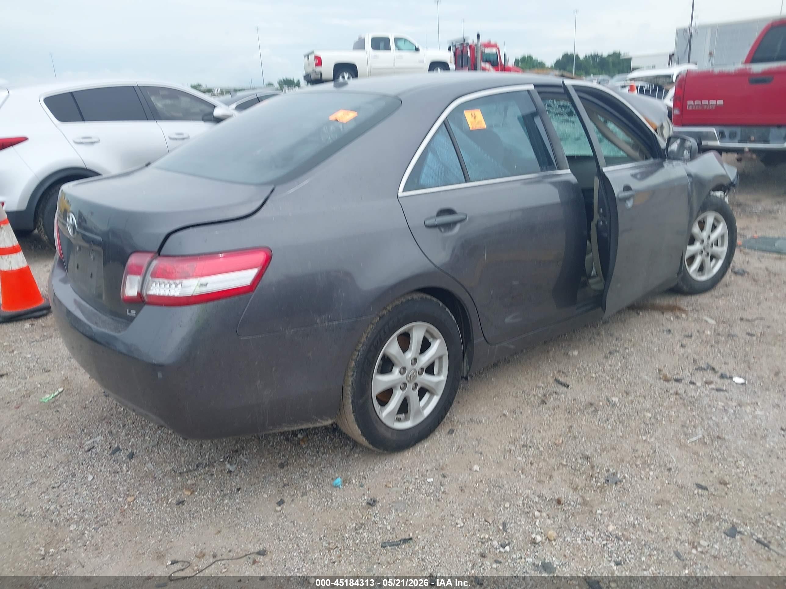 2011 Toyota Camry Le Gray vin: 4T4BF3EK0BR177048