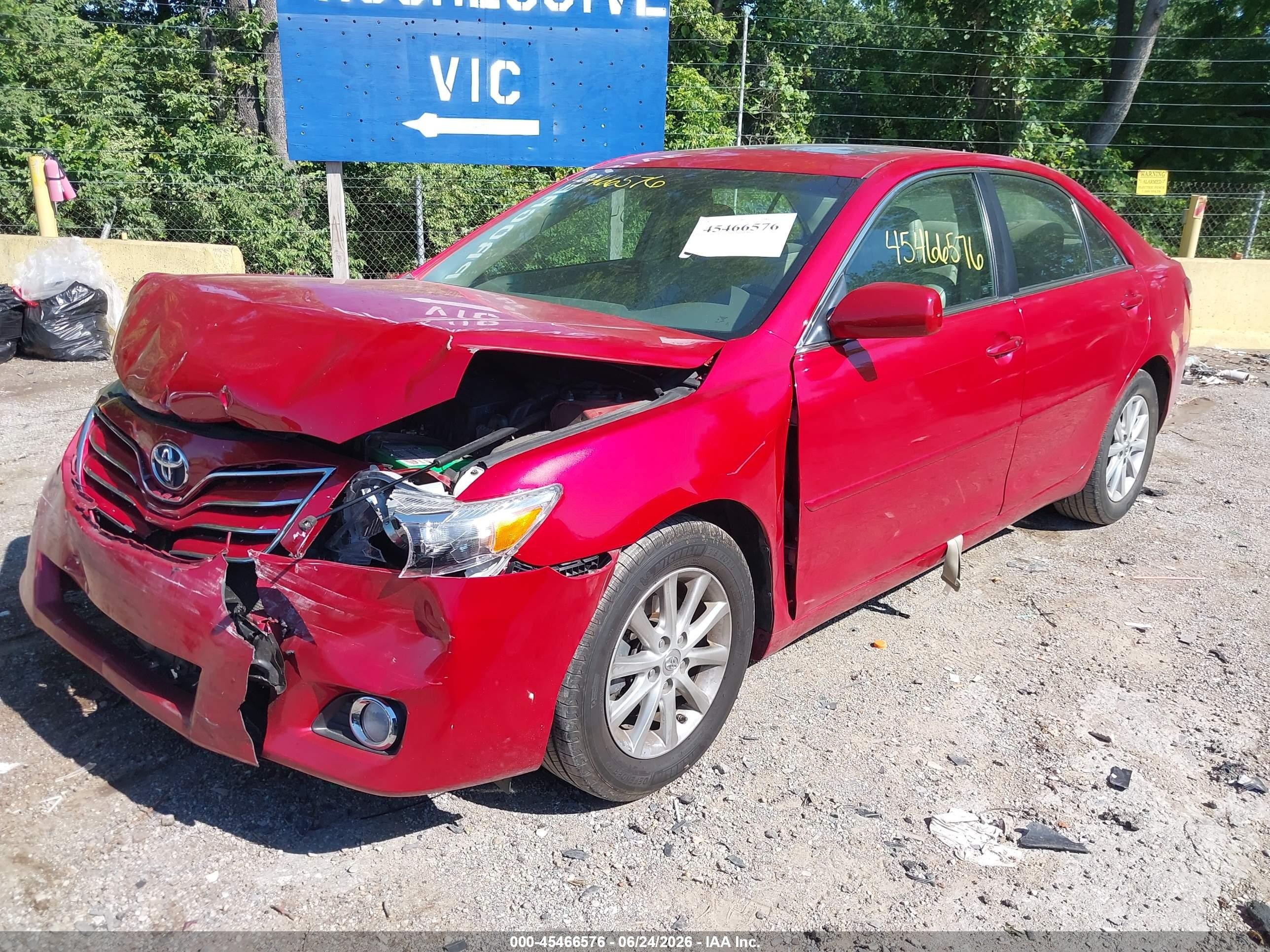 2011 Toyota Camry Xle Red vin: 4T4BF3EK0BR186591