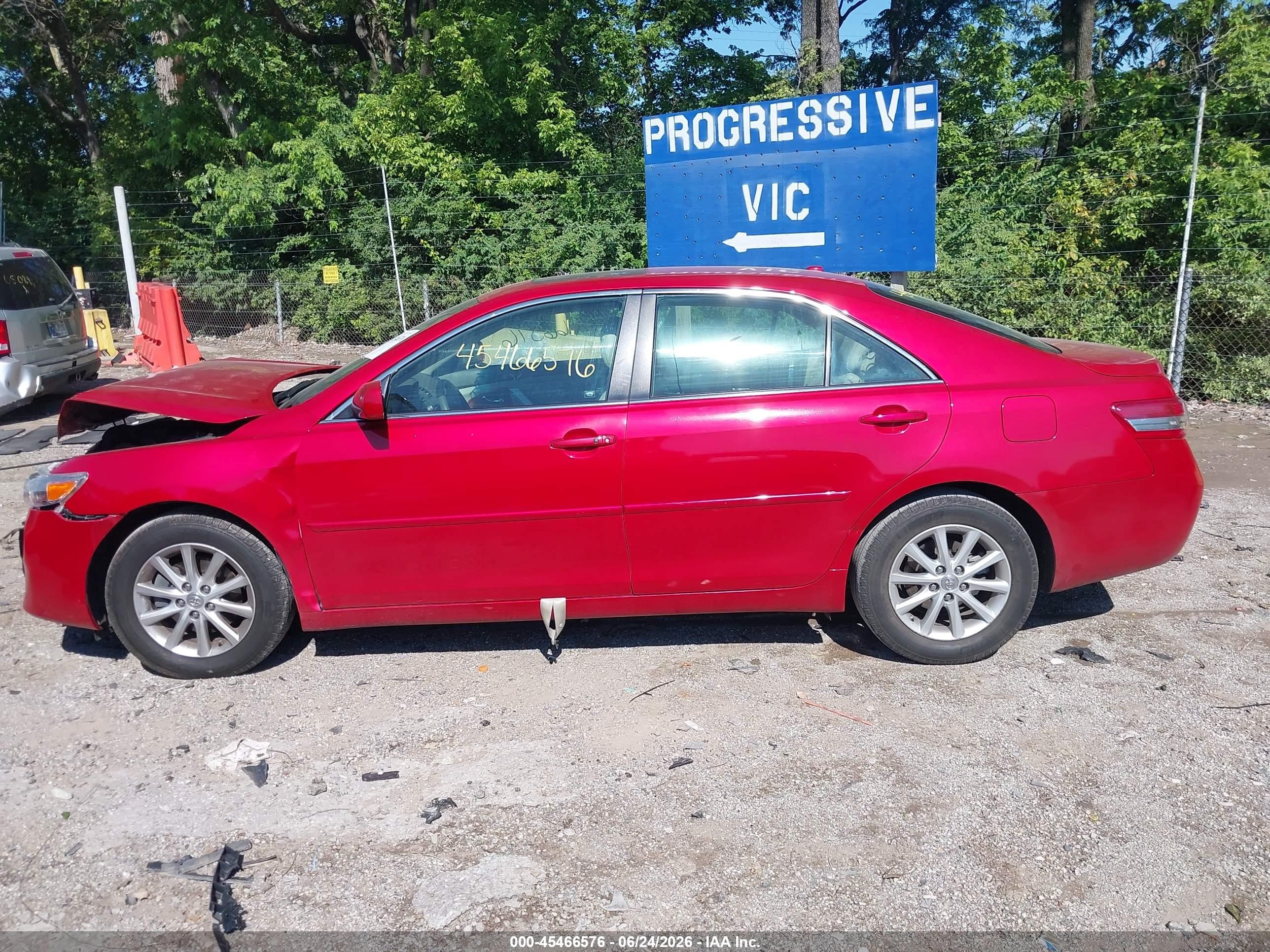 2011 Toyota Camry Xle Red vin: 4T4BF3EK0BR186591