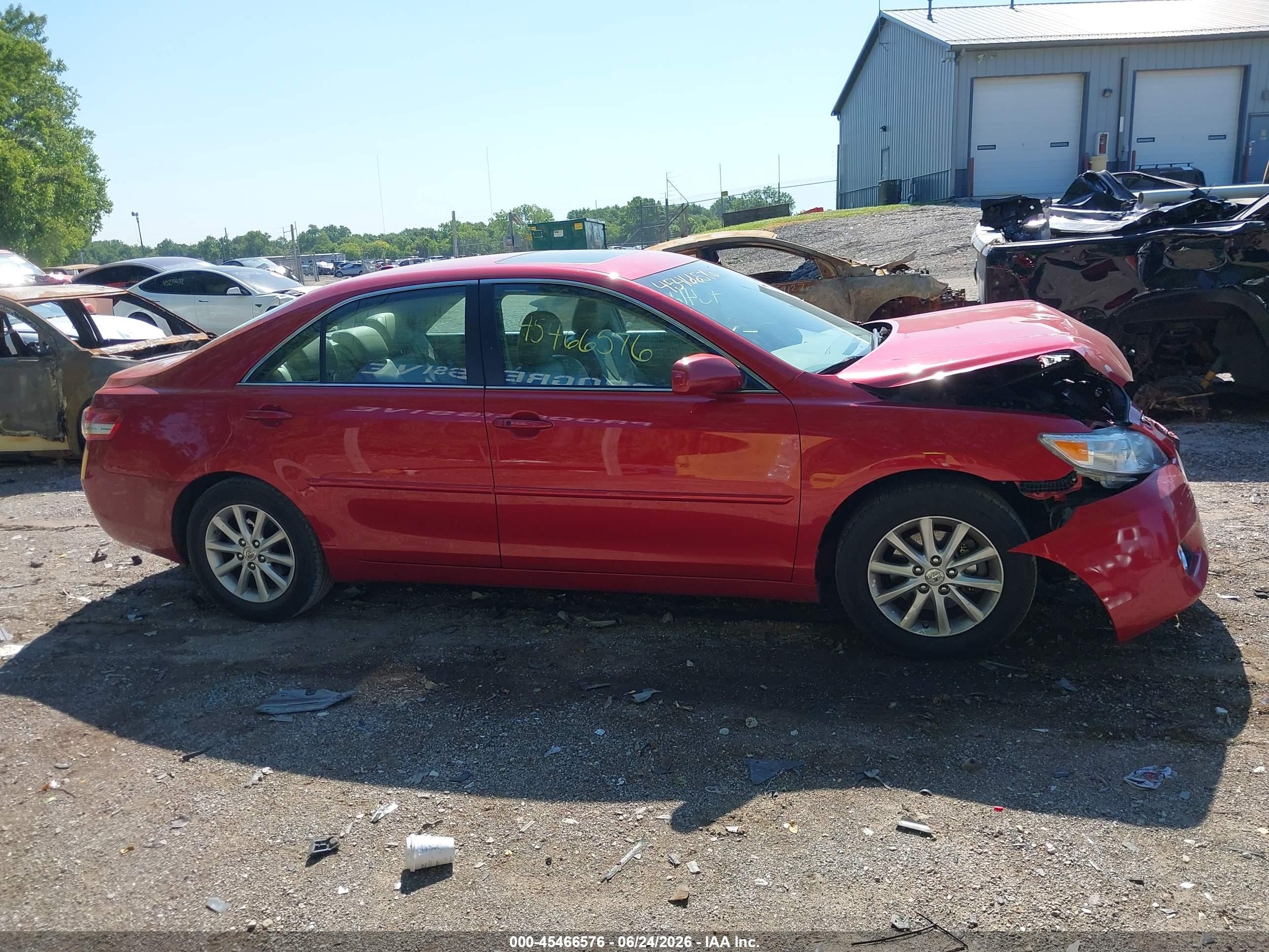 2011 Toyota Camry Xle Red vin: 4T4BF3EK0BR186591
