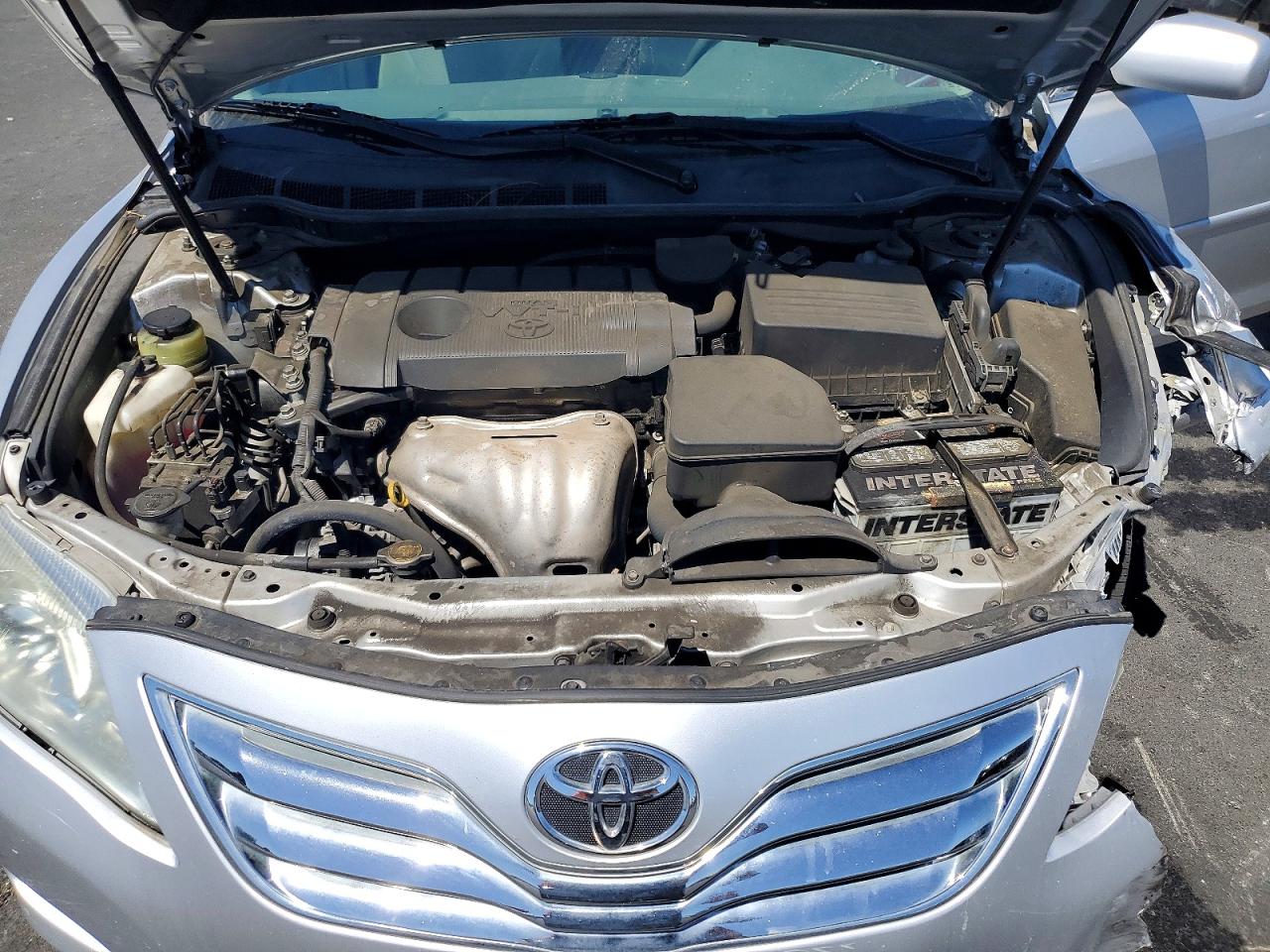2011 Toyota Camry Le Silver vin: 4T4BF3EK0BR190527