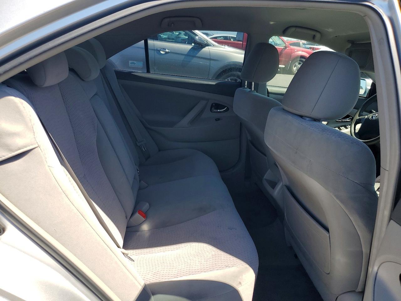 2011 Toyota Camry Le Silver vin: 4T4BF3EK0BR190527