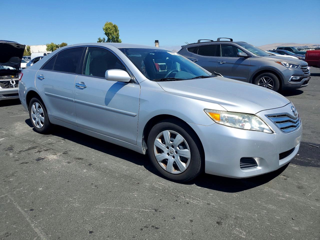 2011 Toyota Camry Le Silver vin: 4T4BF3EK0BR190527
