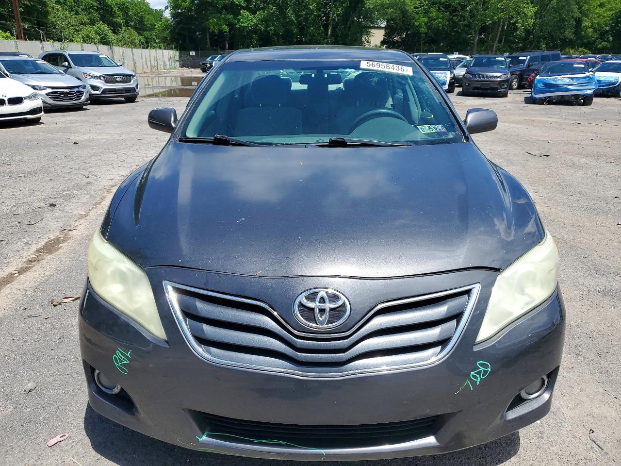 2011 Toyota Camry Le Gray vin: 4T4BF3EK0BR190544