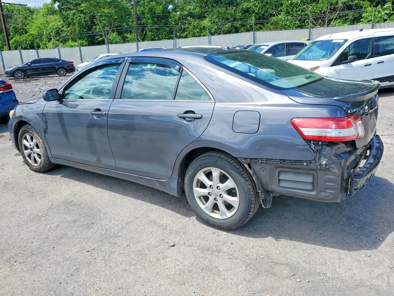 2011 Toyota Camry Le Gray vin: 4T4BF3EK0BR190544