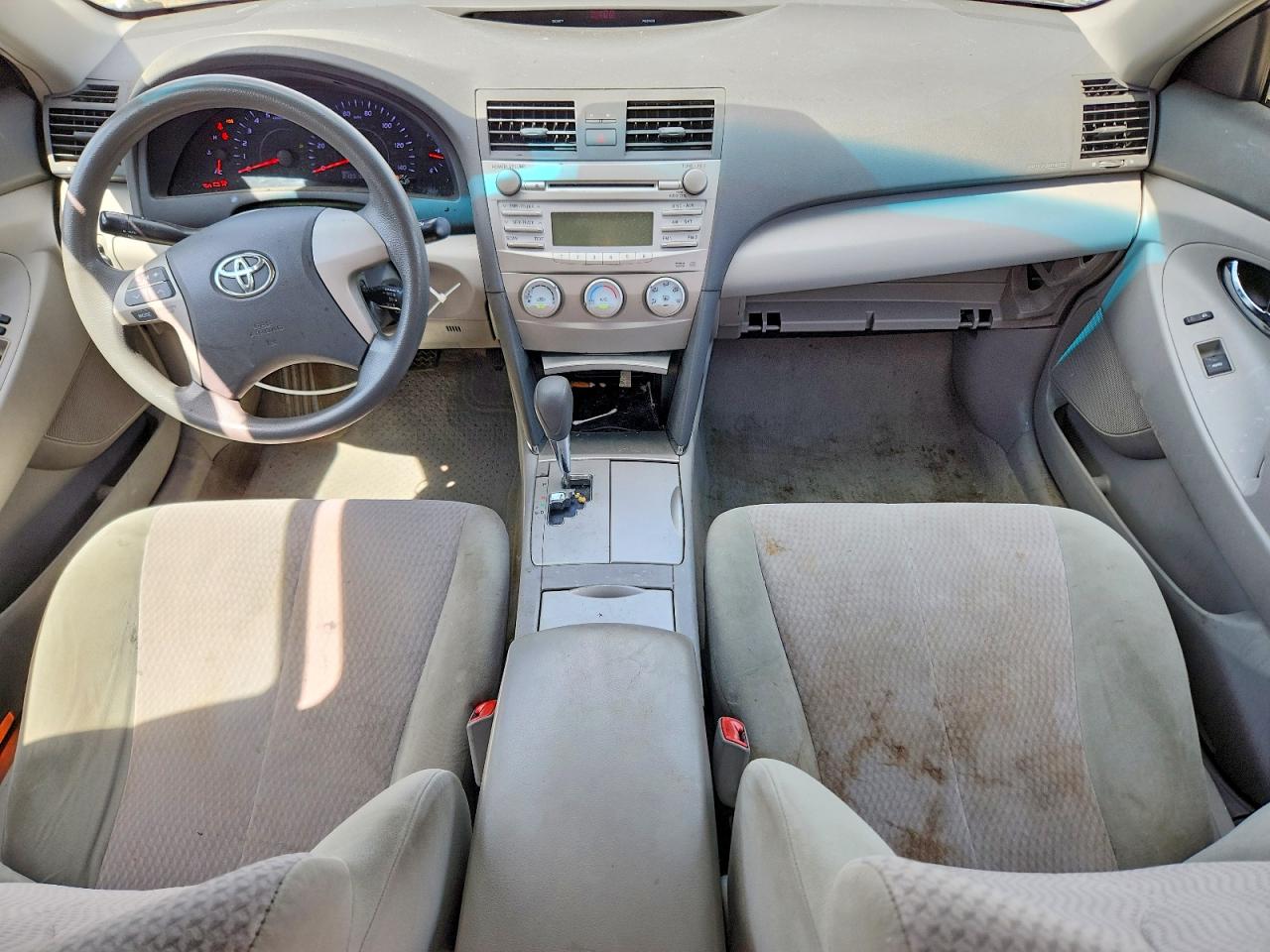 2011 Toyota Camry Le Silver vin: 4T4BF3EK0BR203552