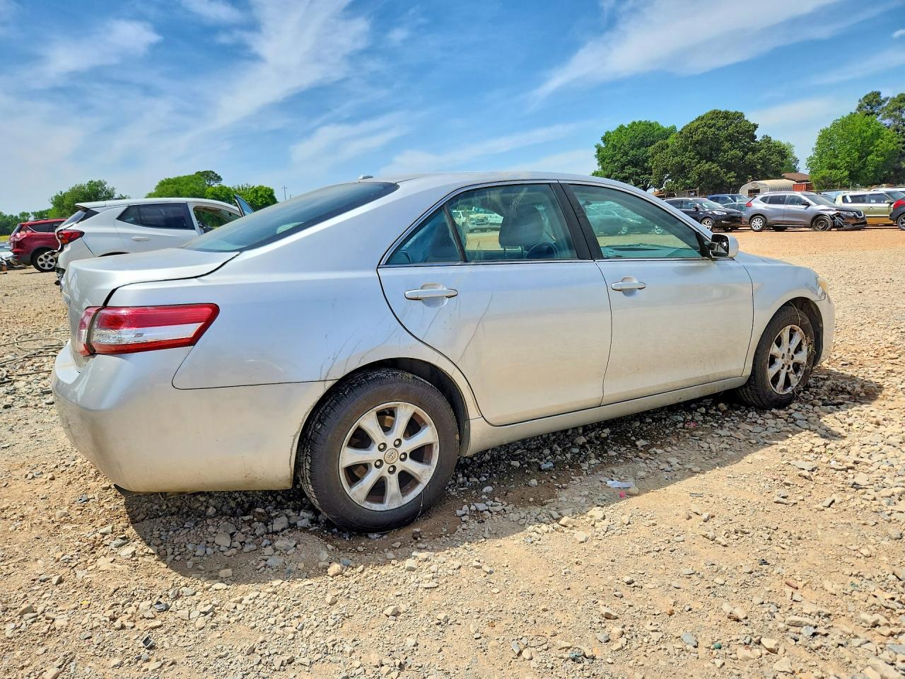 2011 Toyota Camry Le Silver vin: 4T4BF3EK0BR203552
