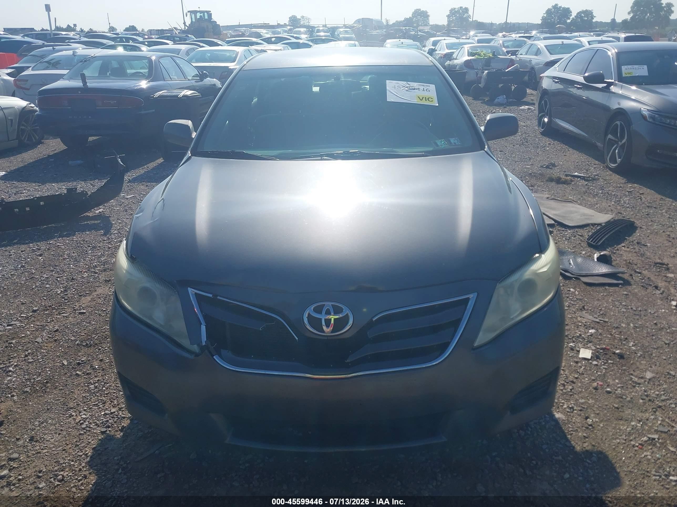 2011 Toyota Camry Le Gray vin: 4T4BF3EK0BR206502