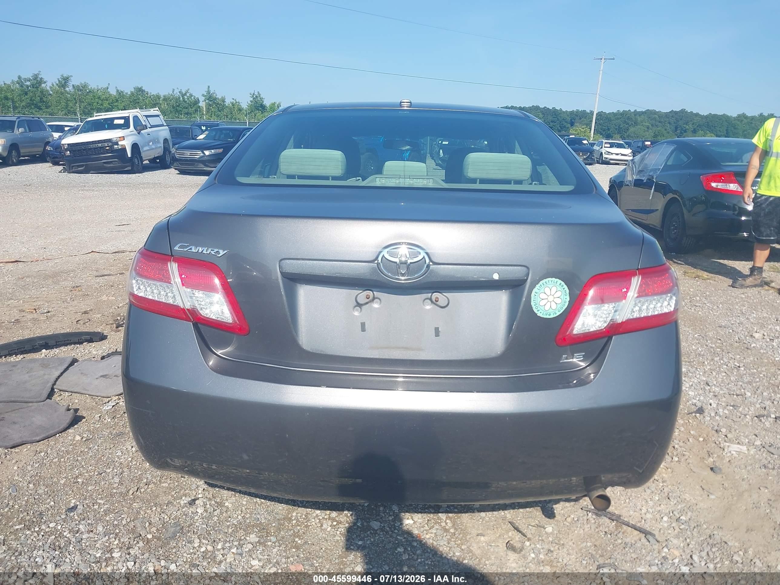 2011 Toyota Camry Le Gray vin: 4T4BF3EK0BR206502