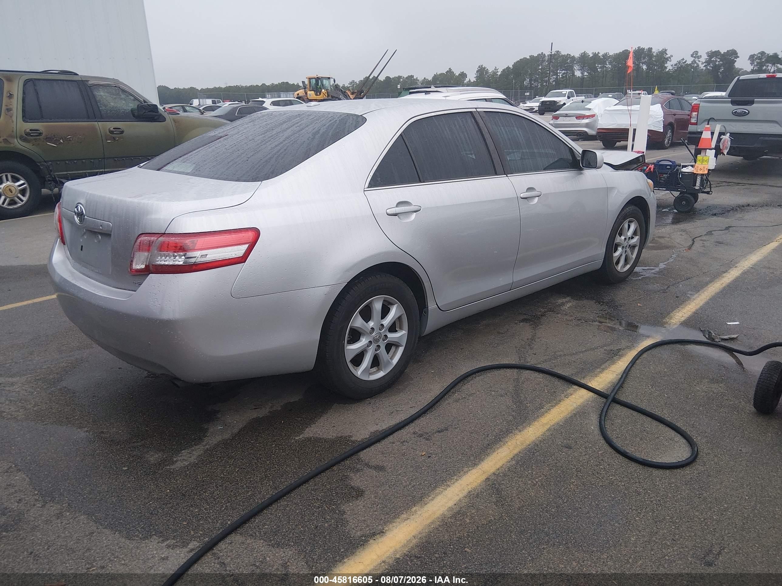 2011 Toyota Camry Le Silver vin: 4T4BF3EK0BR214566
