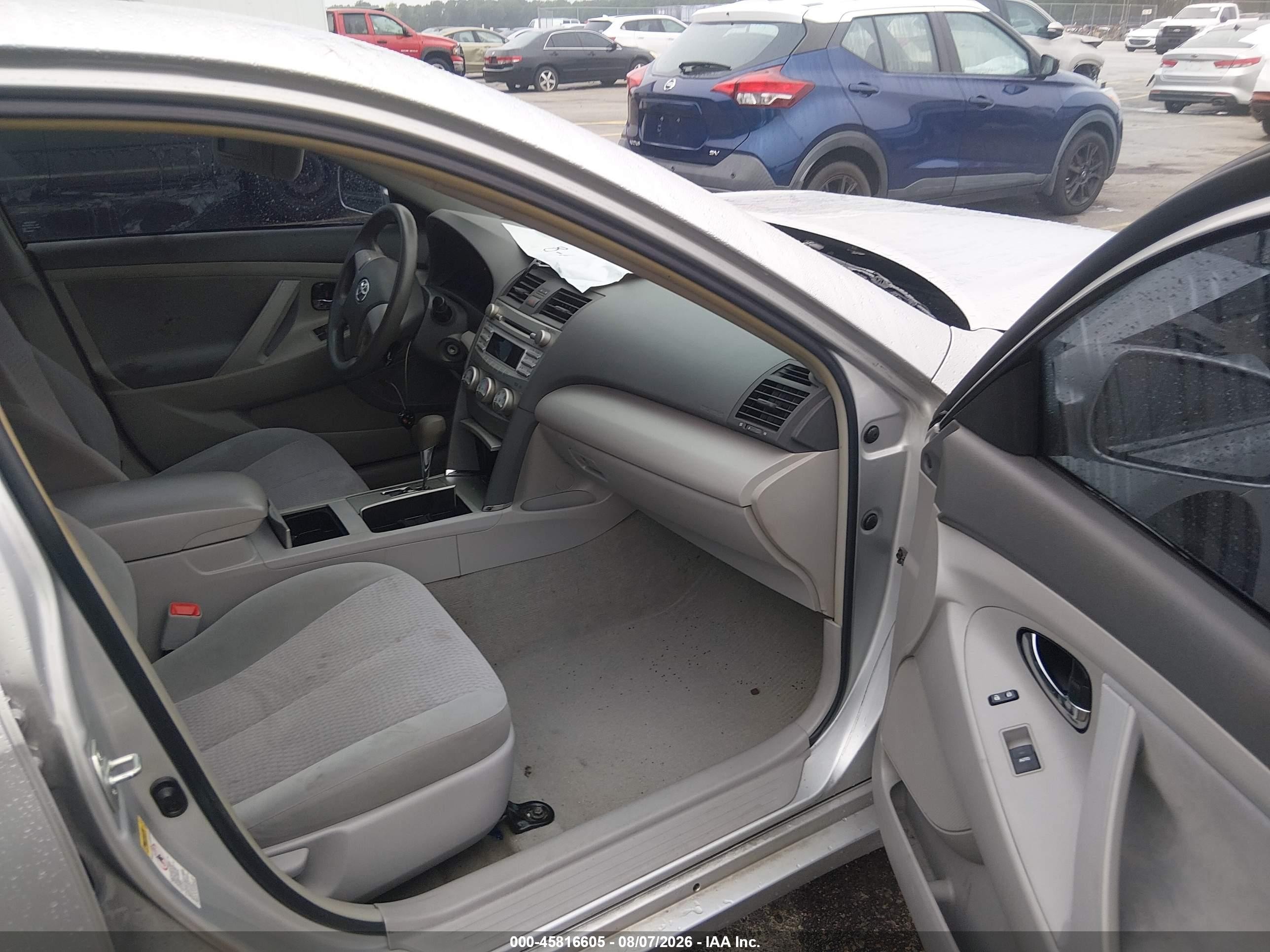 2011 Toyota Camry Le Silver vin: 4T4BF3EK0BR214566