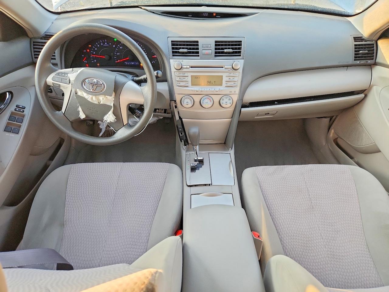 2010 Toyota Camry Le Silver vin: 4T4BF3EK1AR002564