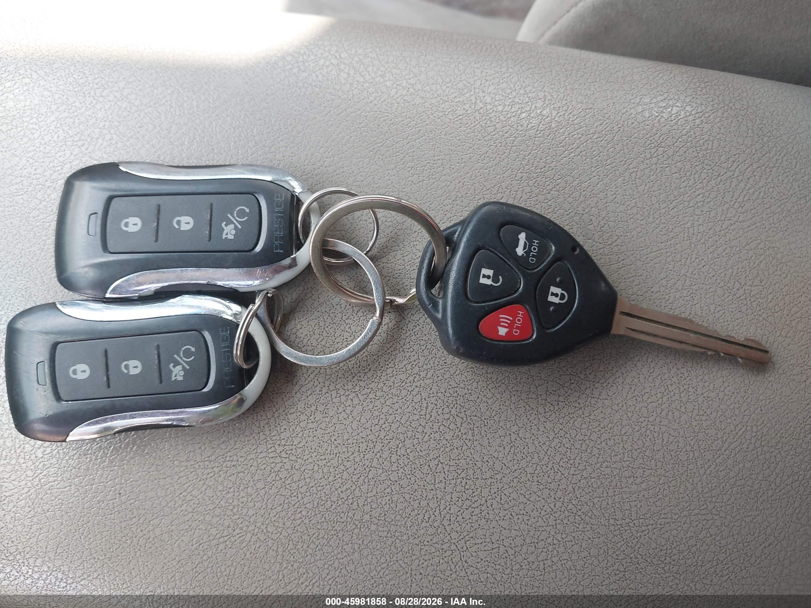 2010 Toyota Camry Le Черный vin: 4T4BF3EK1AR008414