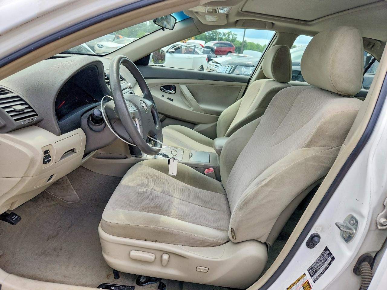 2010 Toyota Camry Le White vin: 4T4BF3EK1AR020255