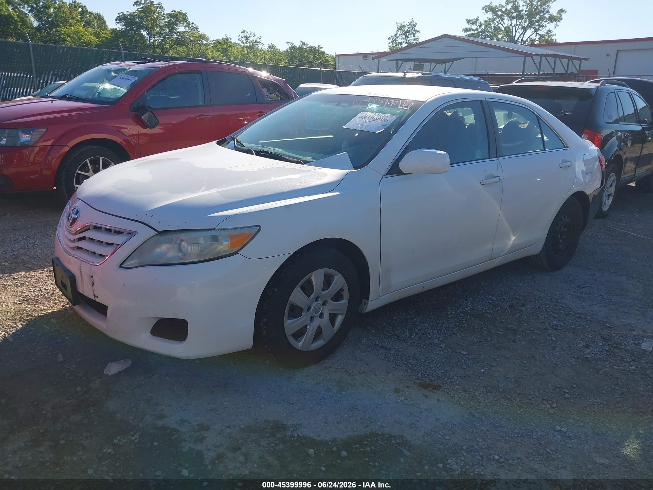 2010 Toyota Camry Le White vin: 4T4BF3EK1AR022412