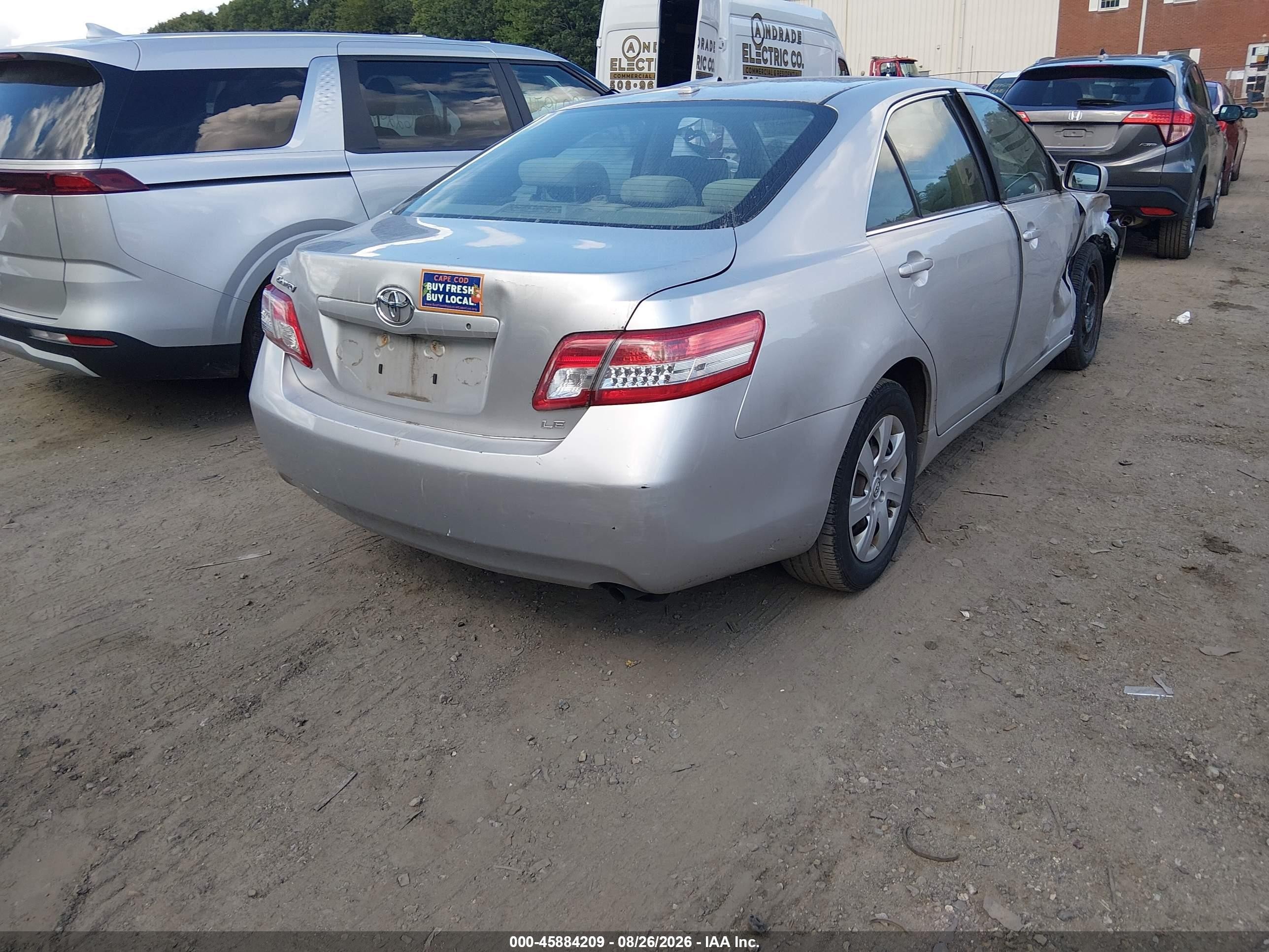 2010 Toyota Camry Le Серебряный vin: 4T4BF3EK1AR023463